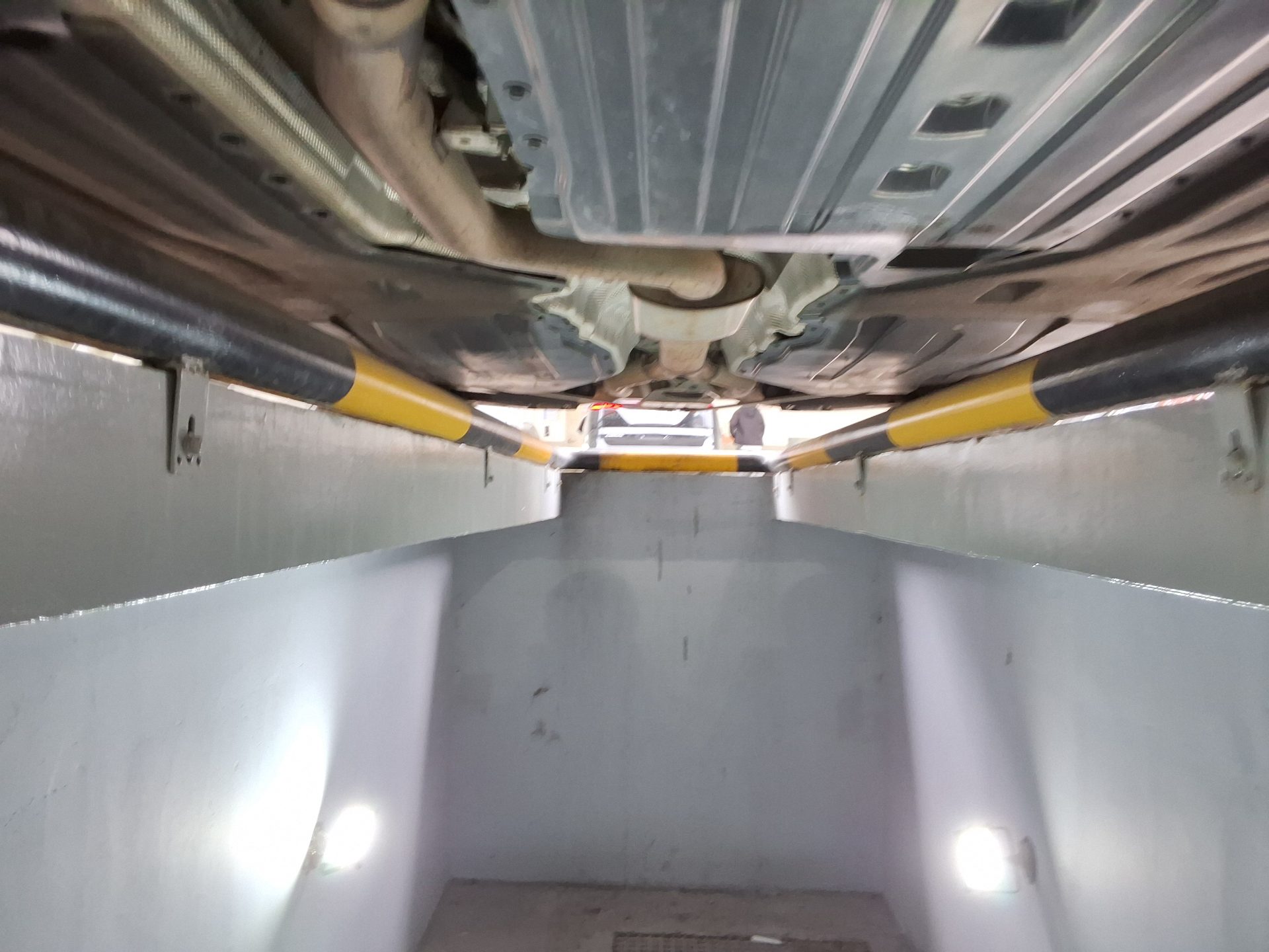 بي إم دبليو X5 2023 - صورة 20