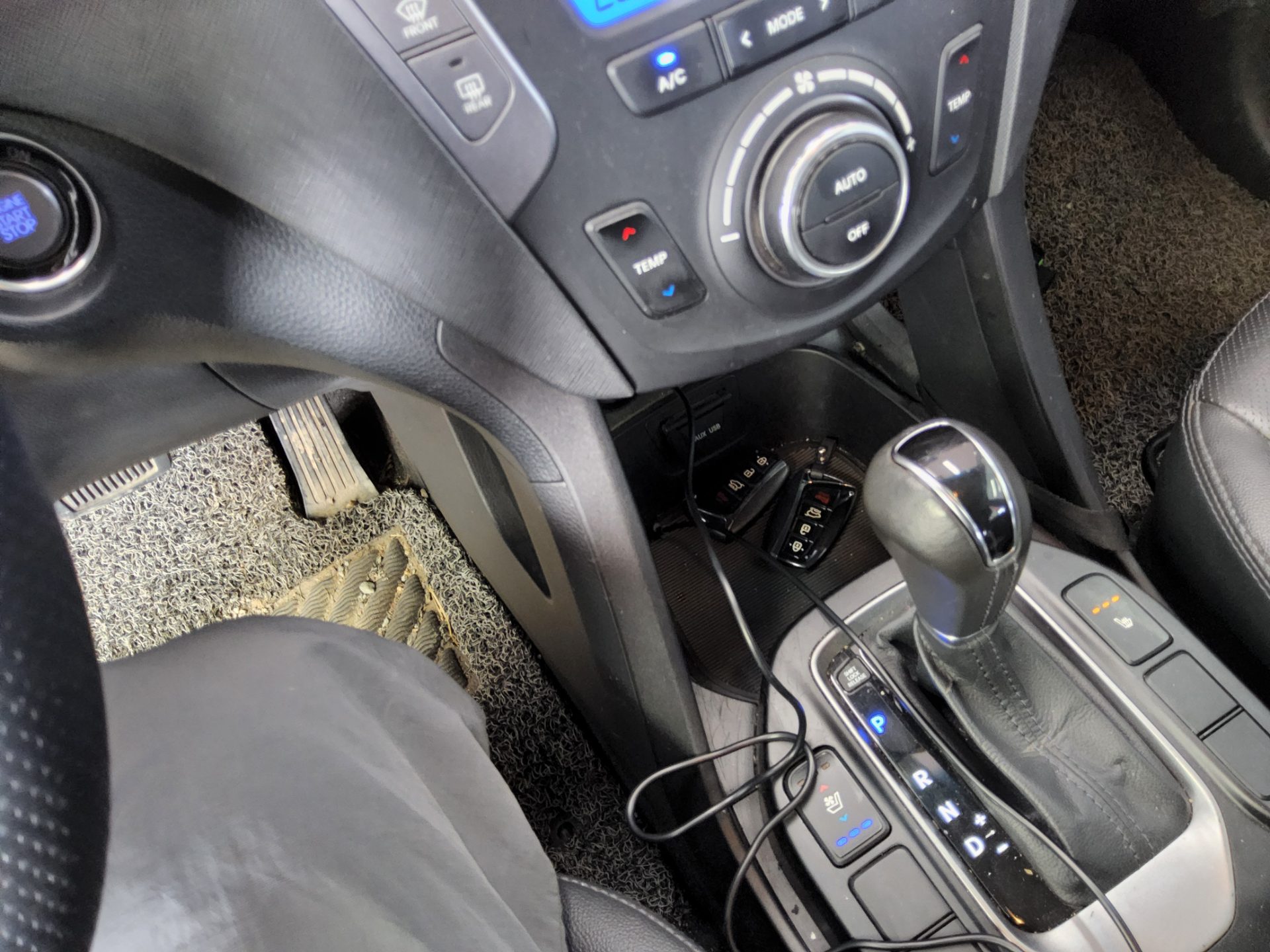 Hyundai Santa Fe 2013 - Image 16