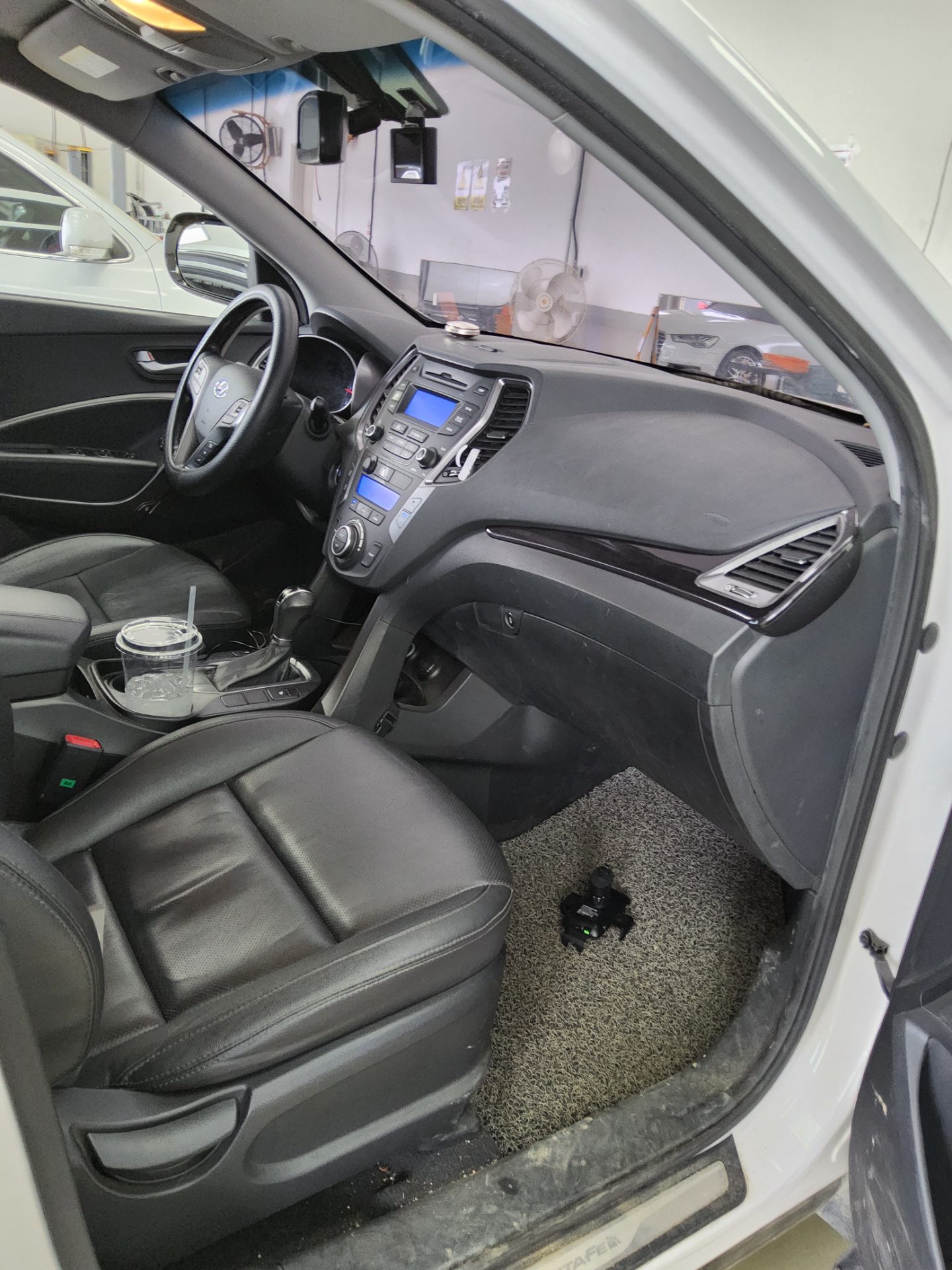 Hyundai Santa Fe 2013 - Image 13