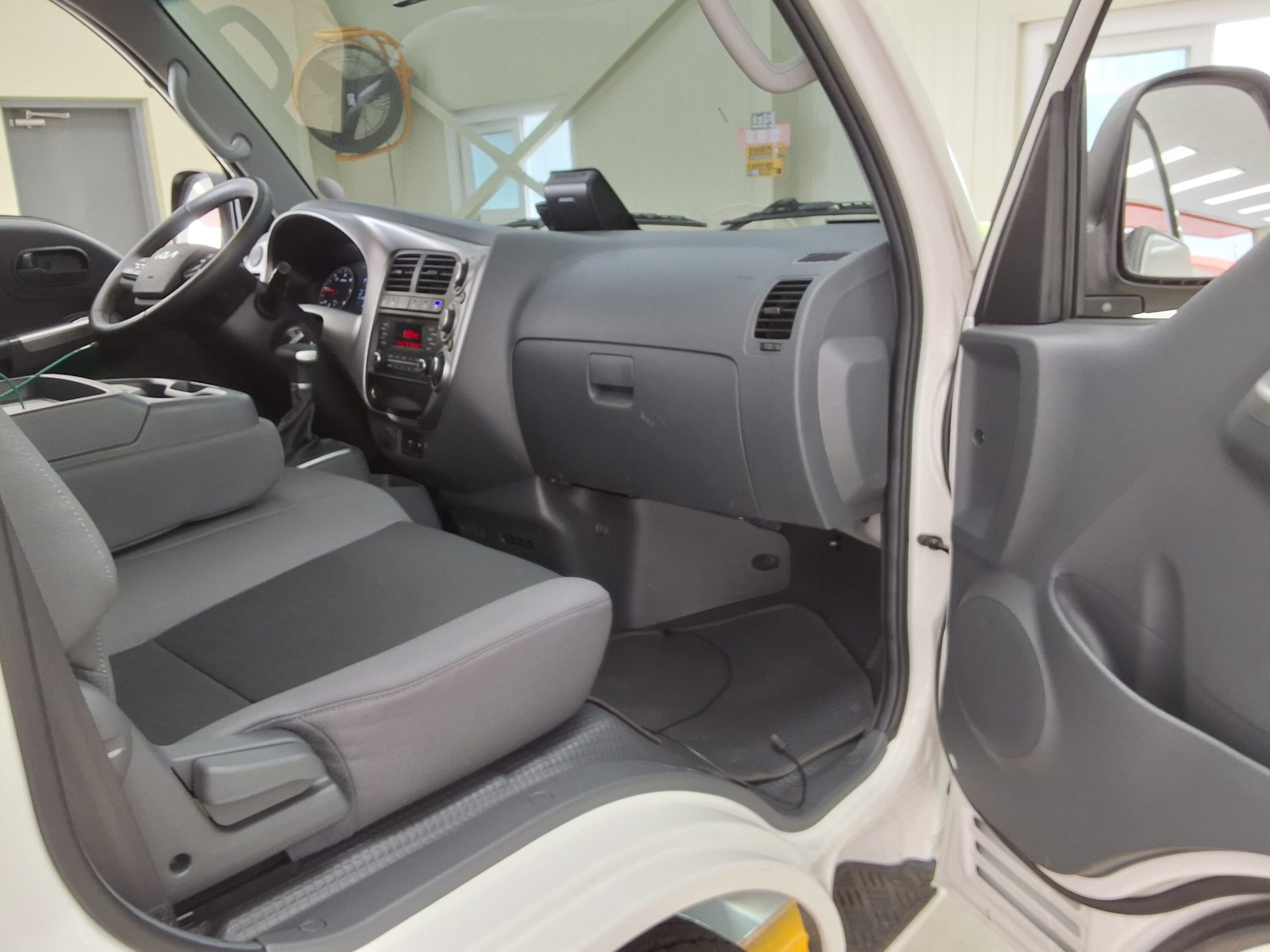 Chrysler Cargo 2024 - Image 10