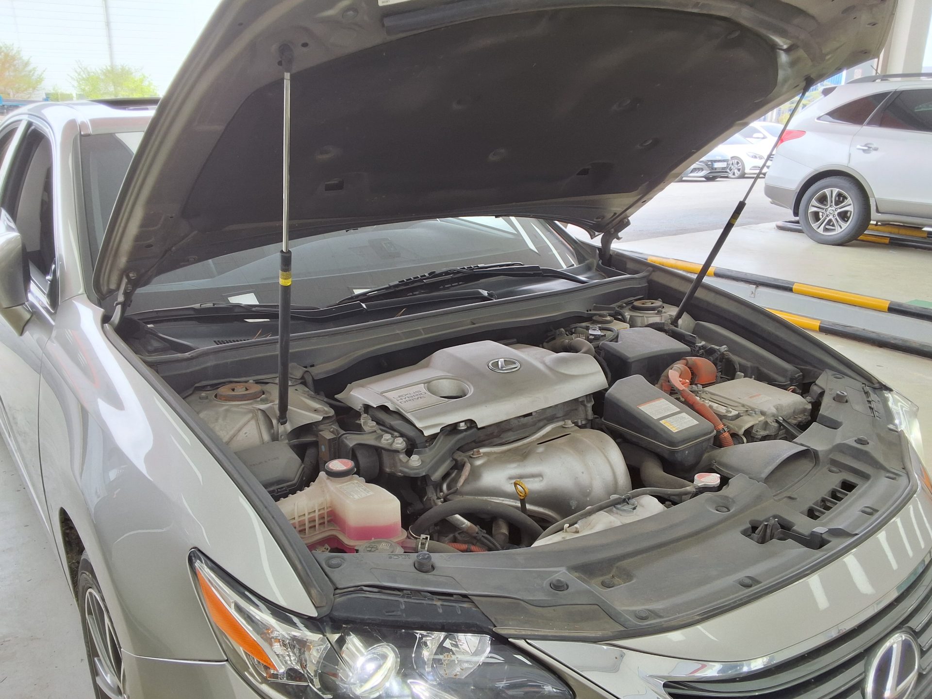 Lexus ES - 16