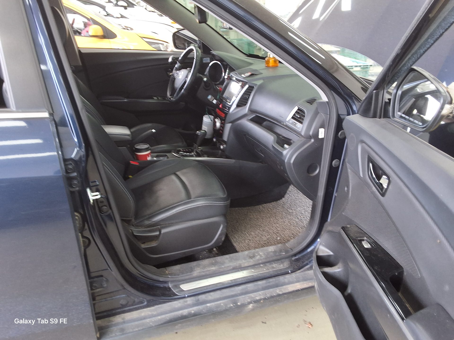 KG Mobility Tivoli 2017 - Image 13