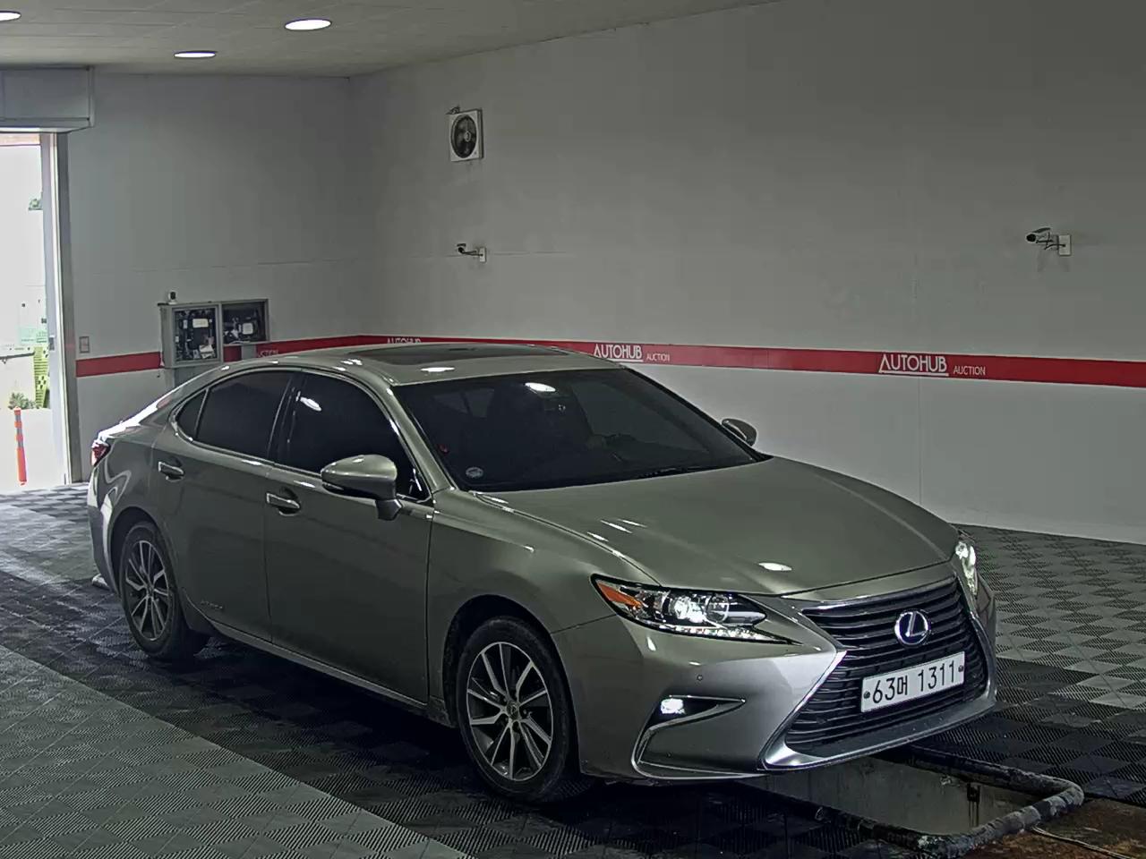 Lexus ES - 2