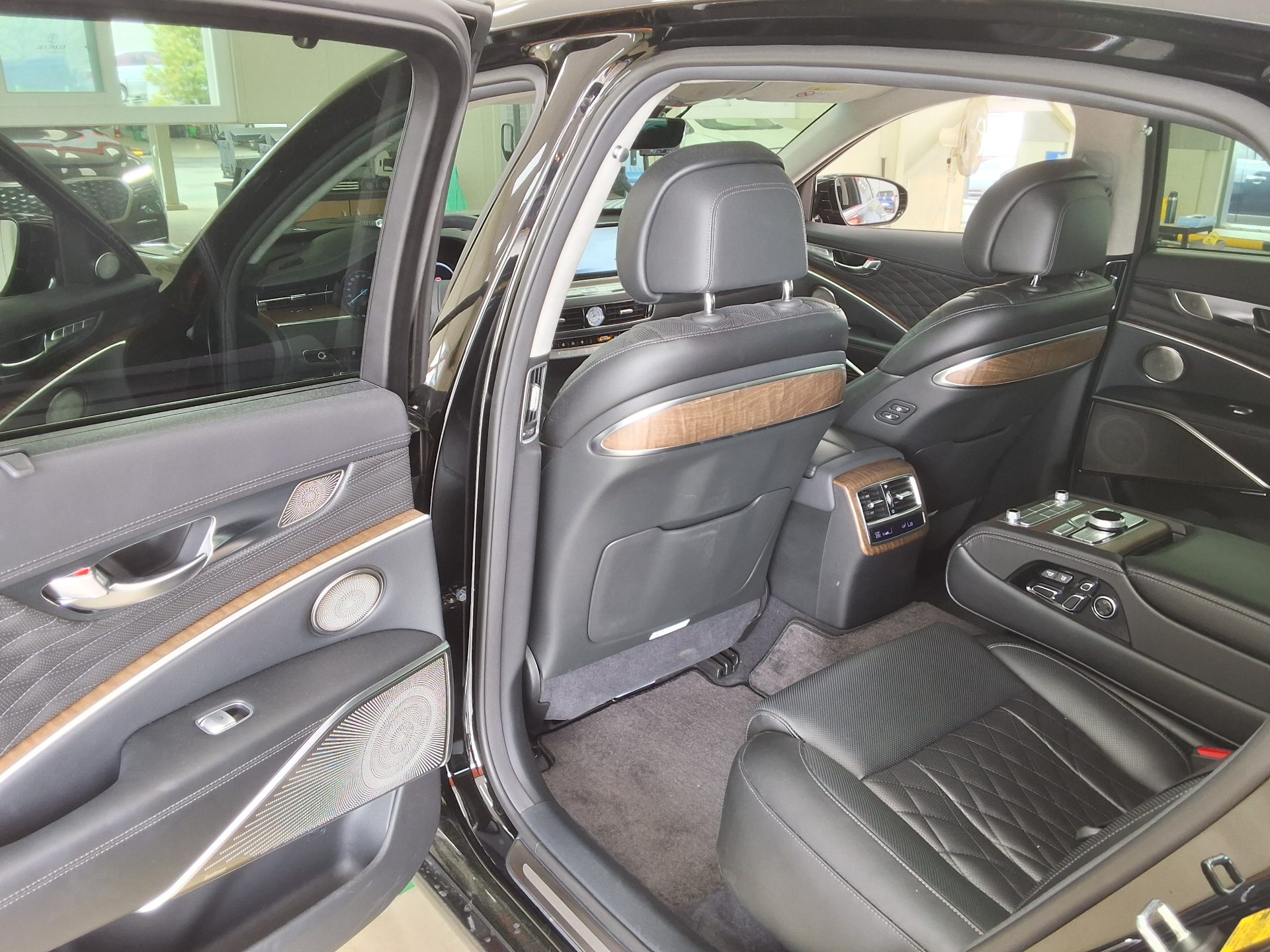 Kia Other 2023 - Image 11