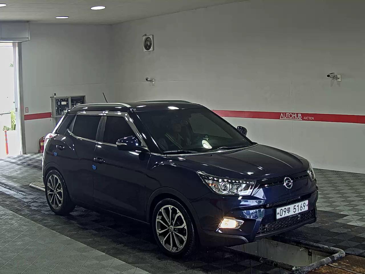 KG Mobility Tivoli 2017 - Image 2