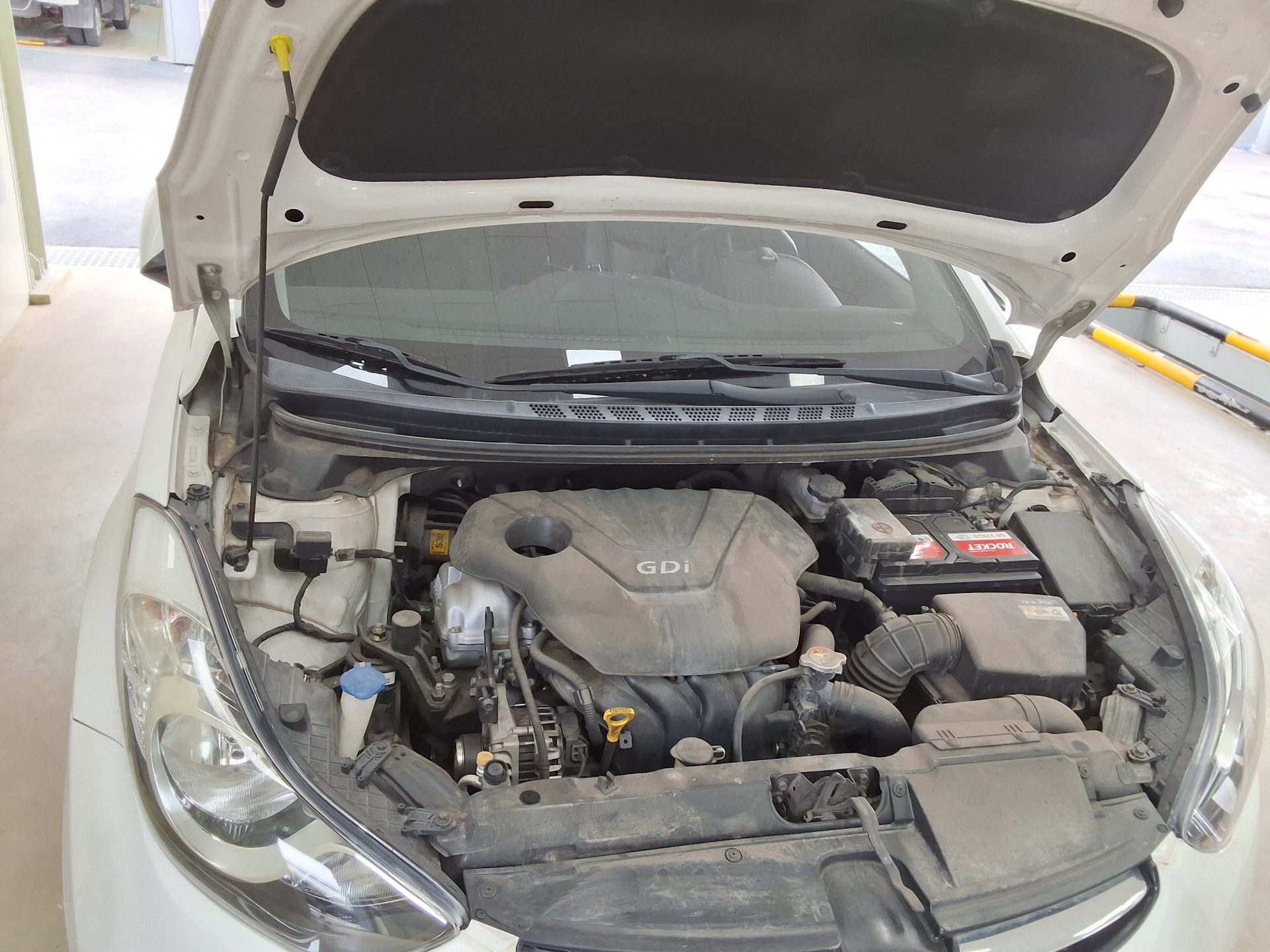 Hyundai Elantra 2014 - Image 21