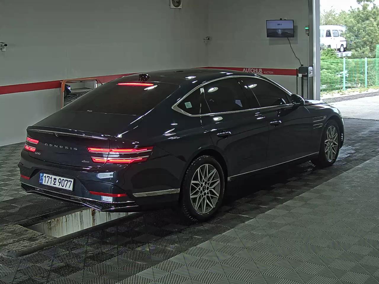 2025 - genesis g80