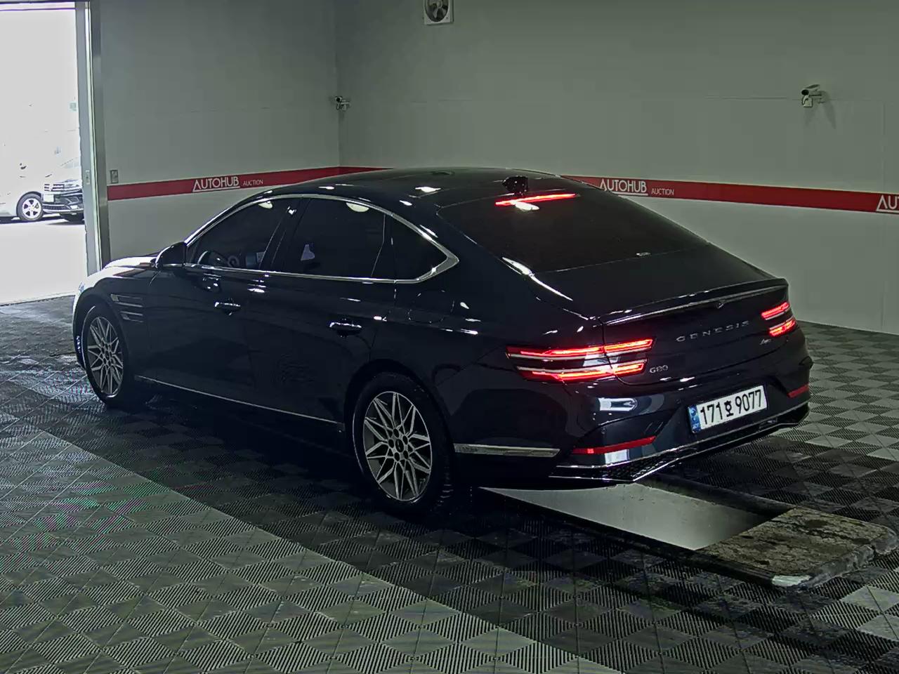 2025 - genesis g80
