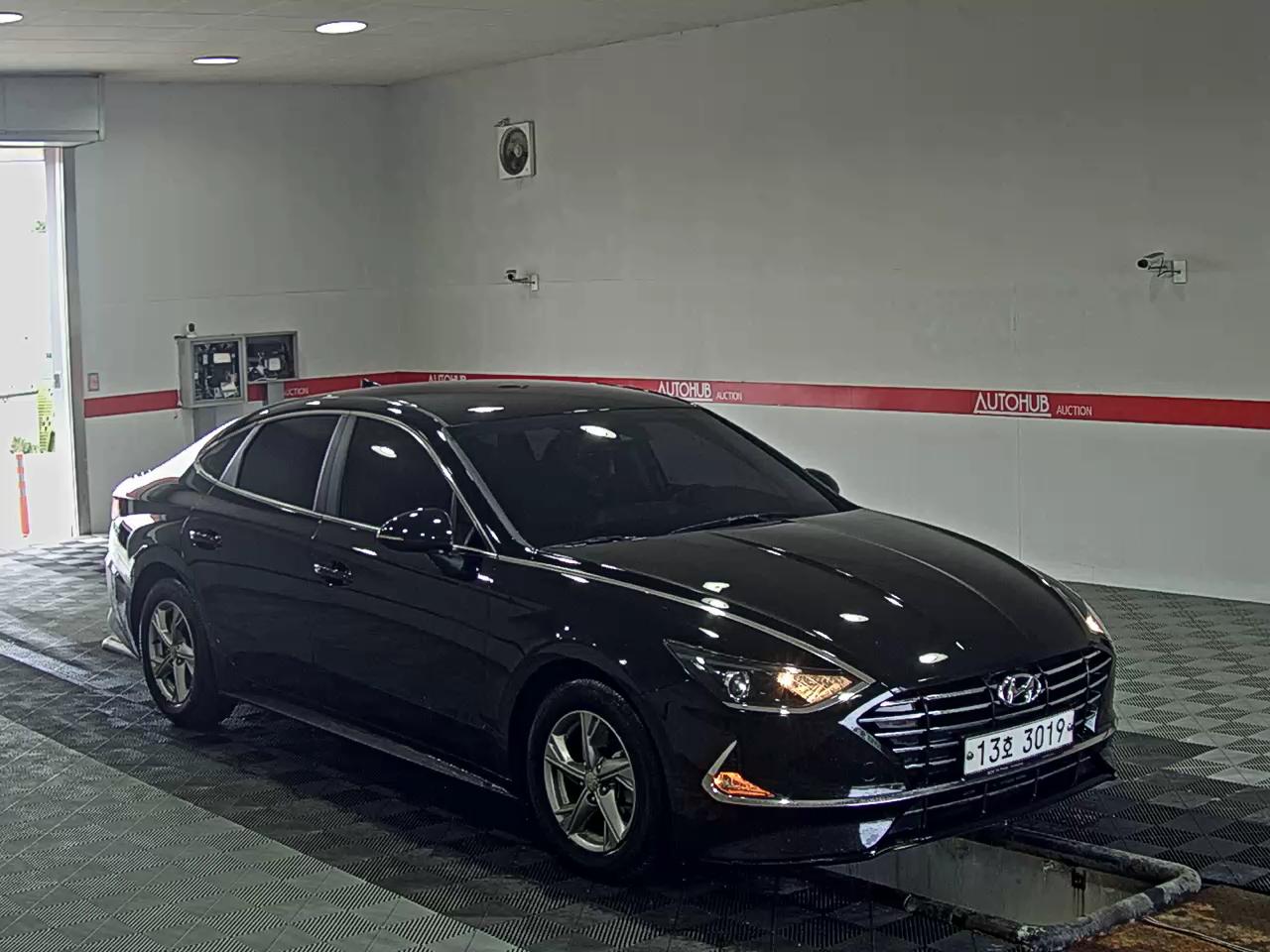 Hyundai Sonata 2020 - Image 2