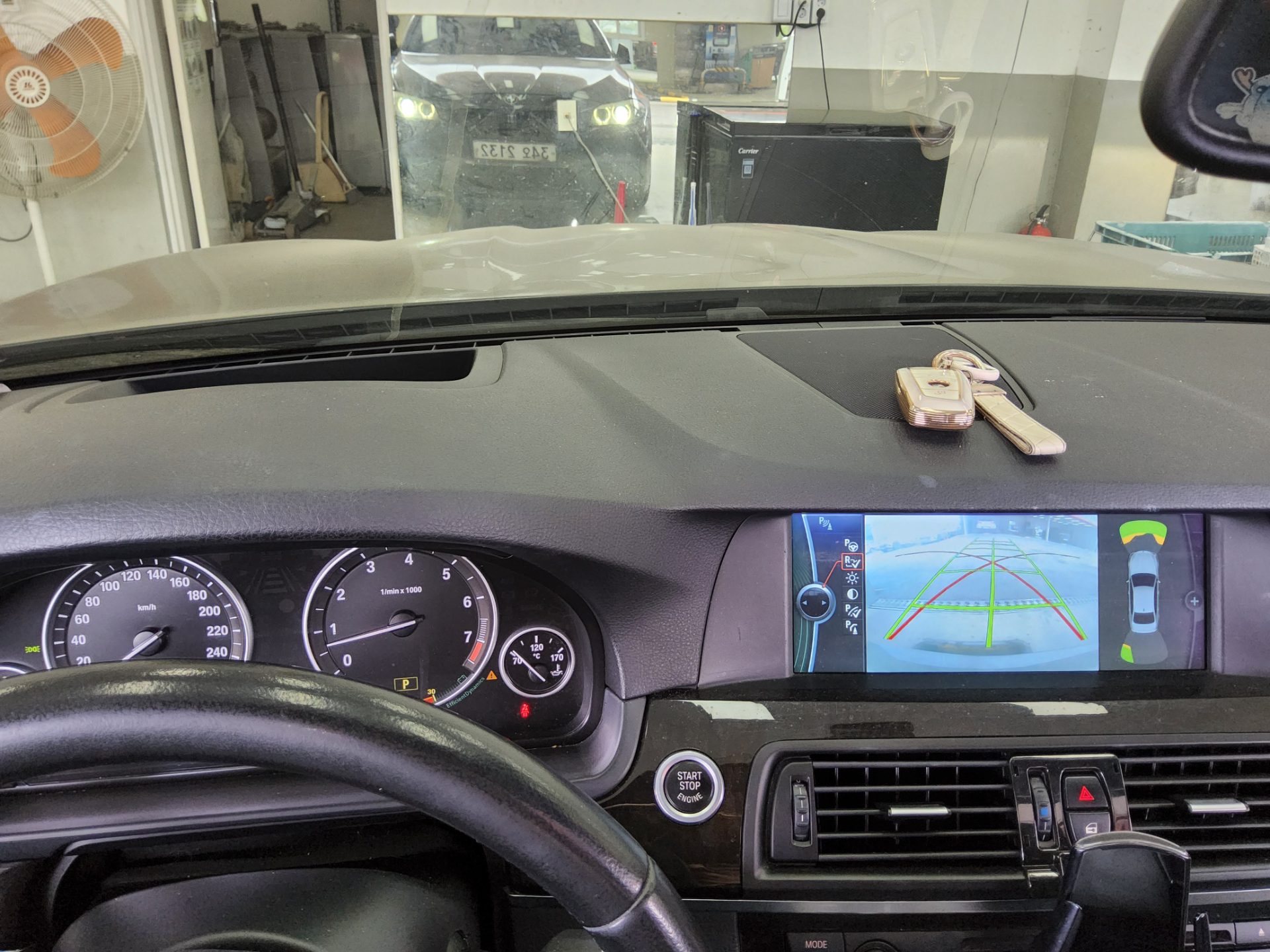 BMW 5 Series 2011 - Image 16