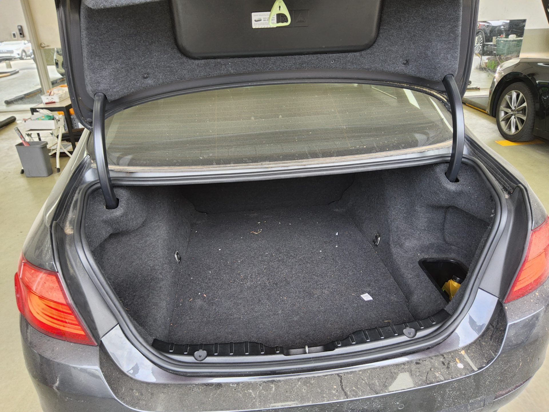 BMW 5 Series 2011 - Image 14