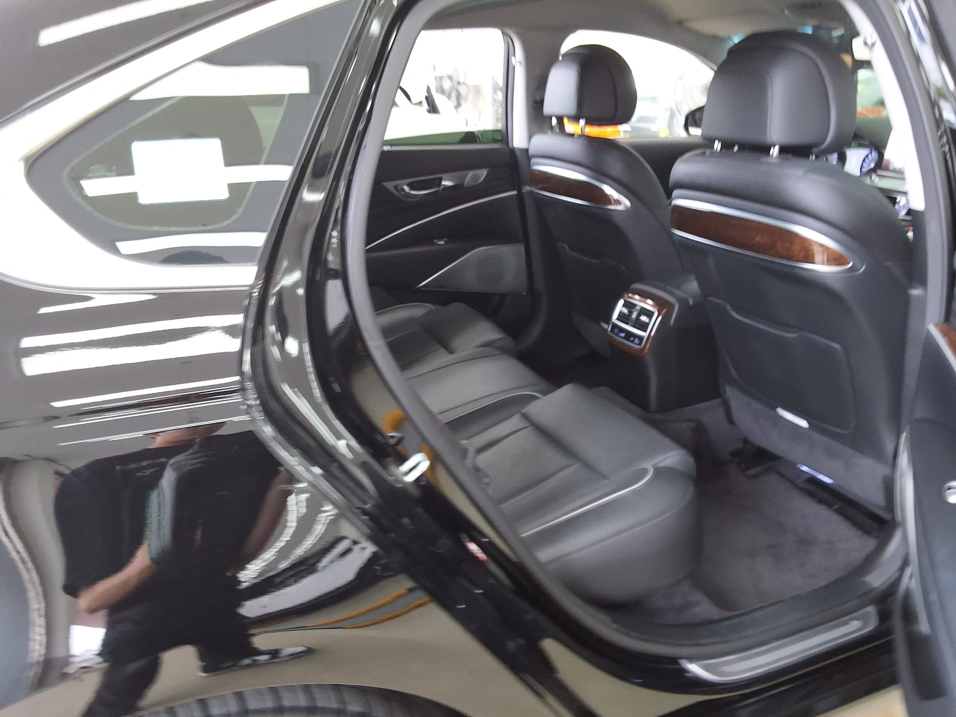 Kia K9 2021 - Image 12