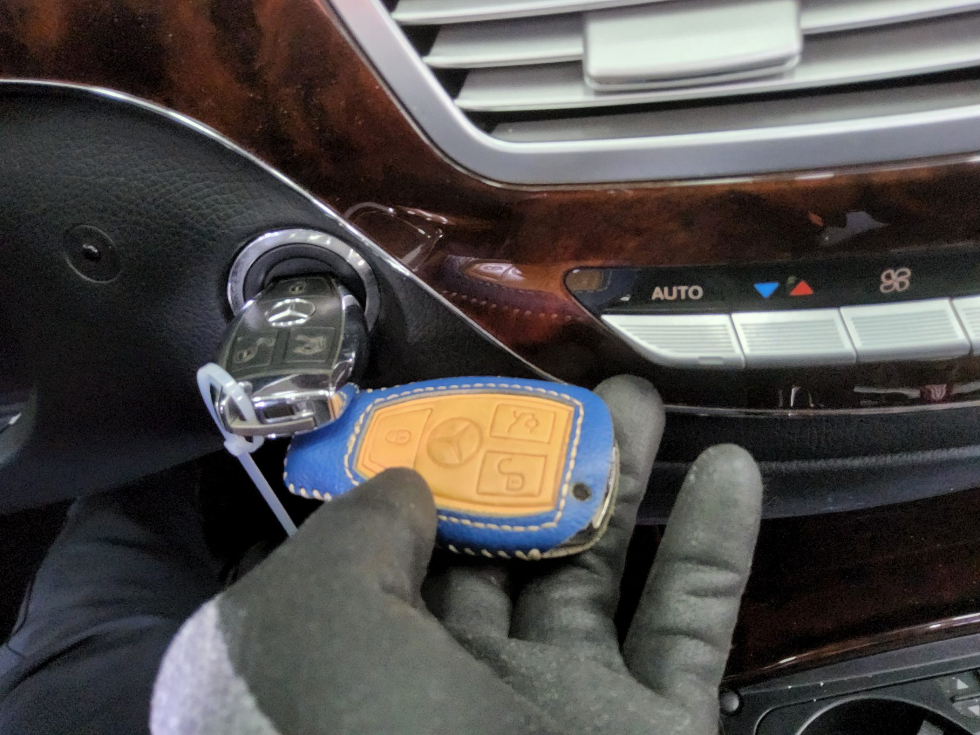 Mercedes-Benz S-Class 2011 - Image 18