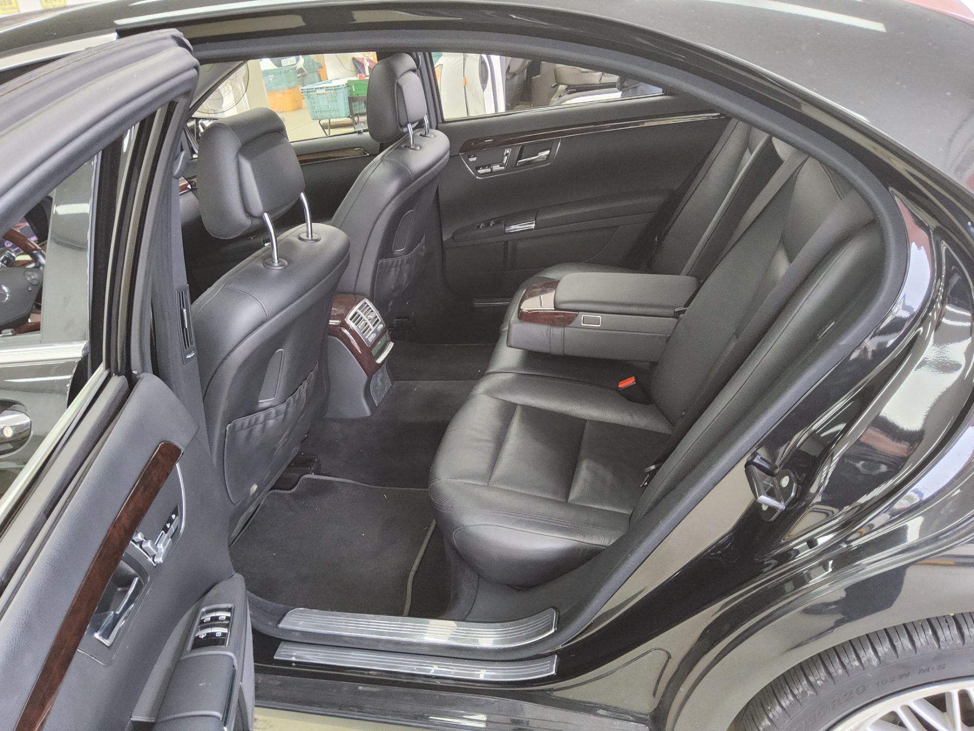 Mercedes-Benz S-Class 2011 - Image 11