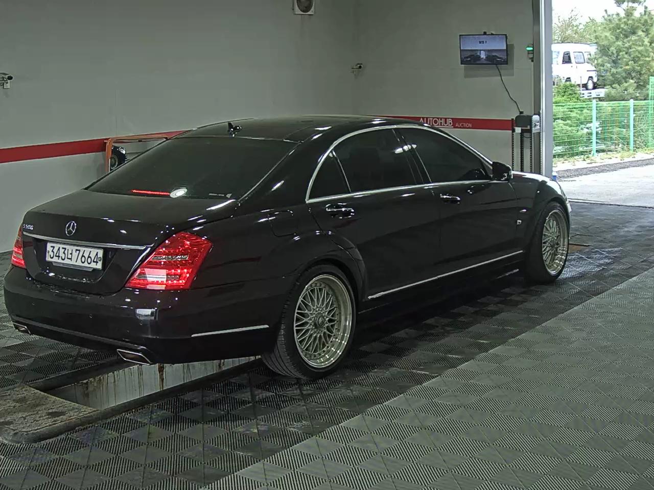 Mercedes-Benz S-Class 2011 - Image 4