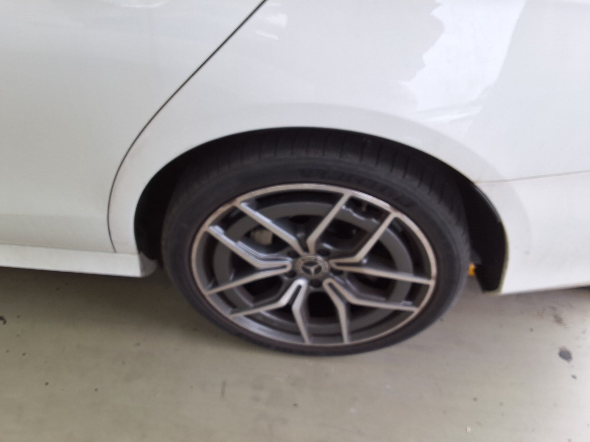 Mercedes-Benz E-Class 2021 - Image 18