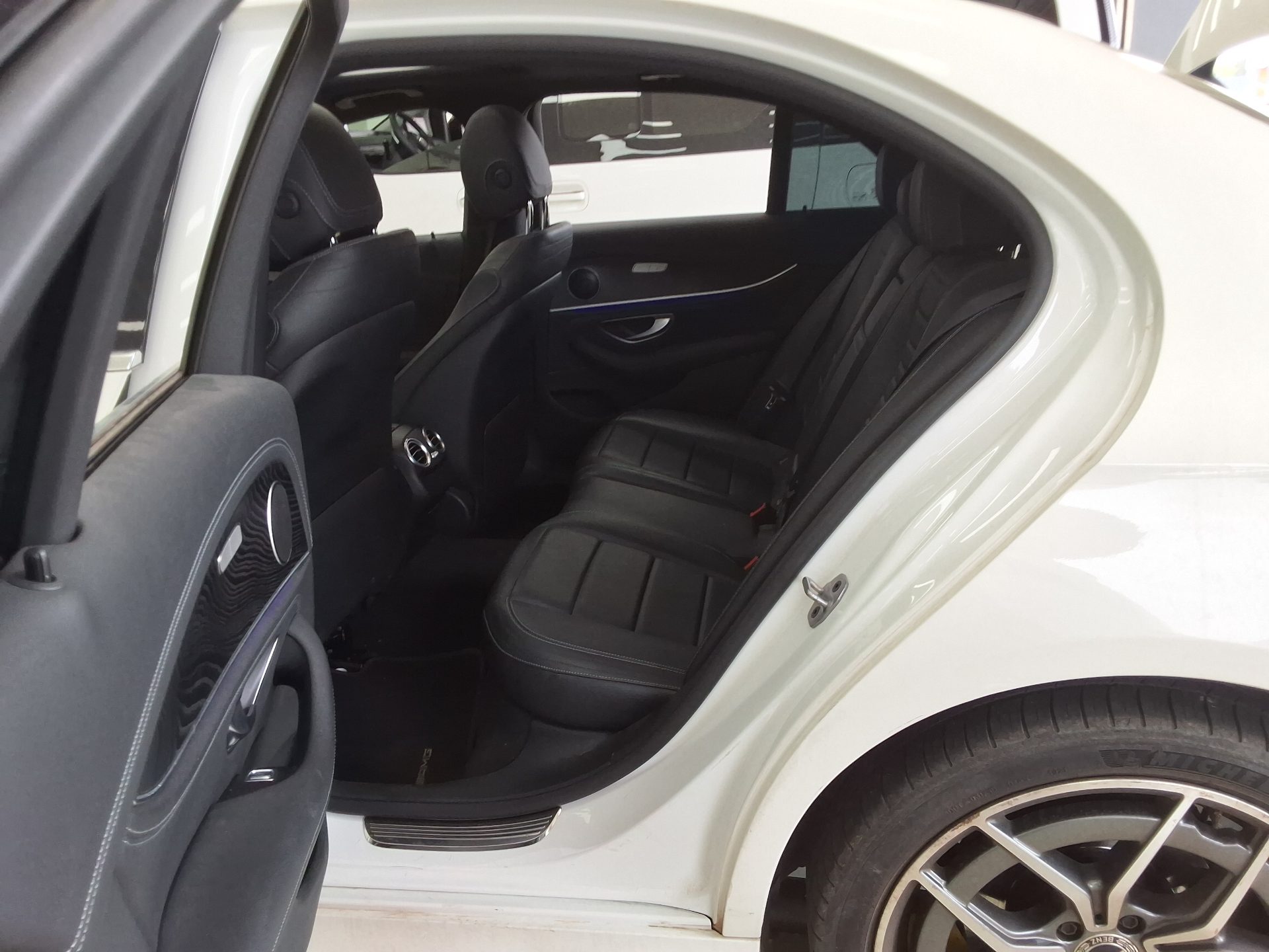 Mercedes-Benz E-Class 2021 - Image 11