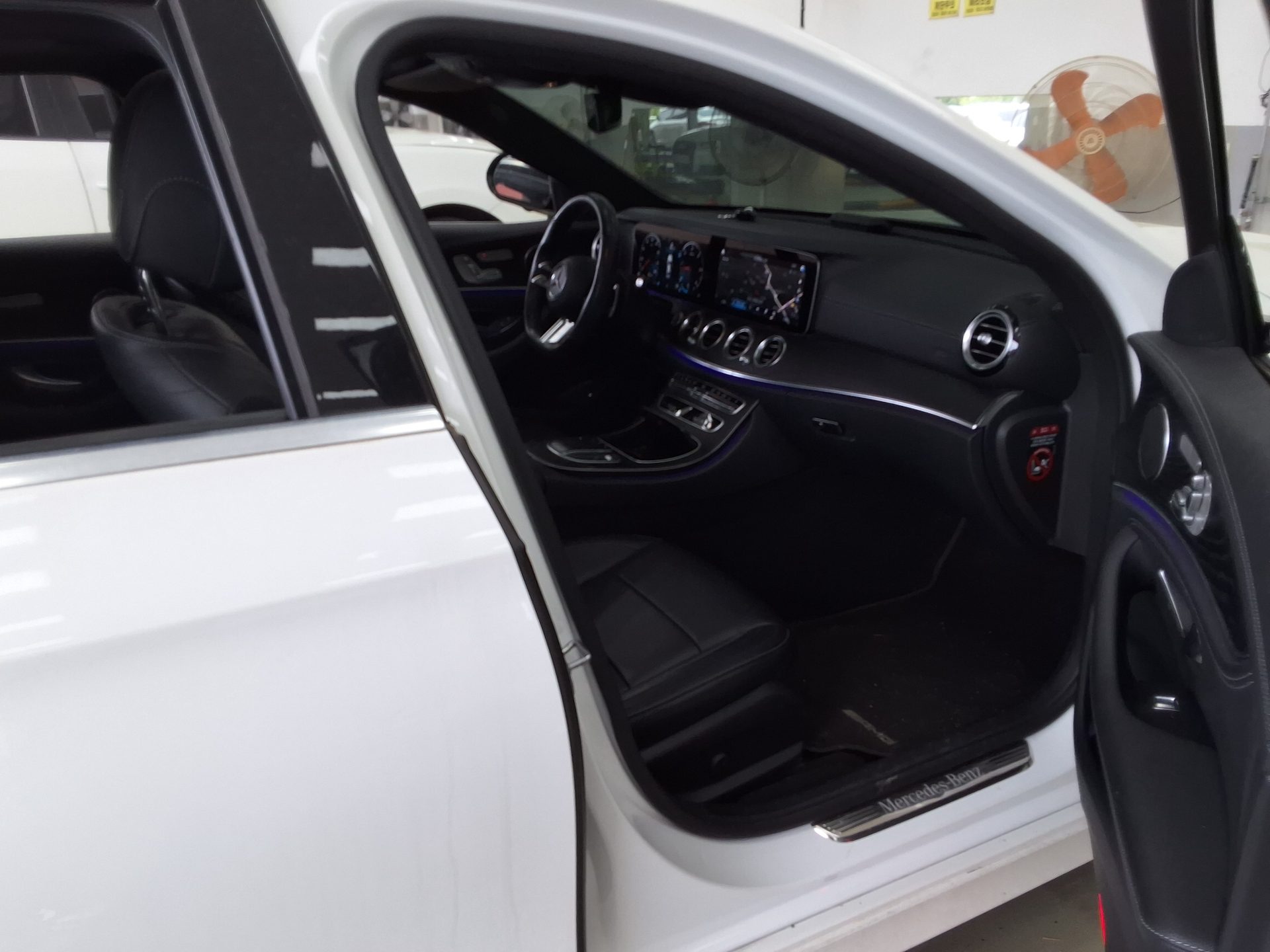 Mercedes-Benz E-Class 2021 - Image 13