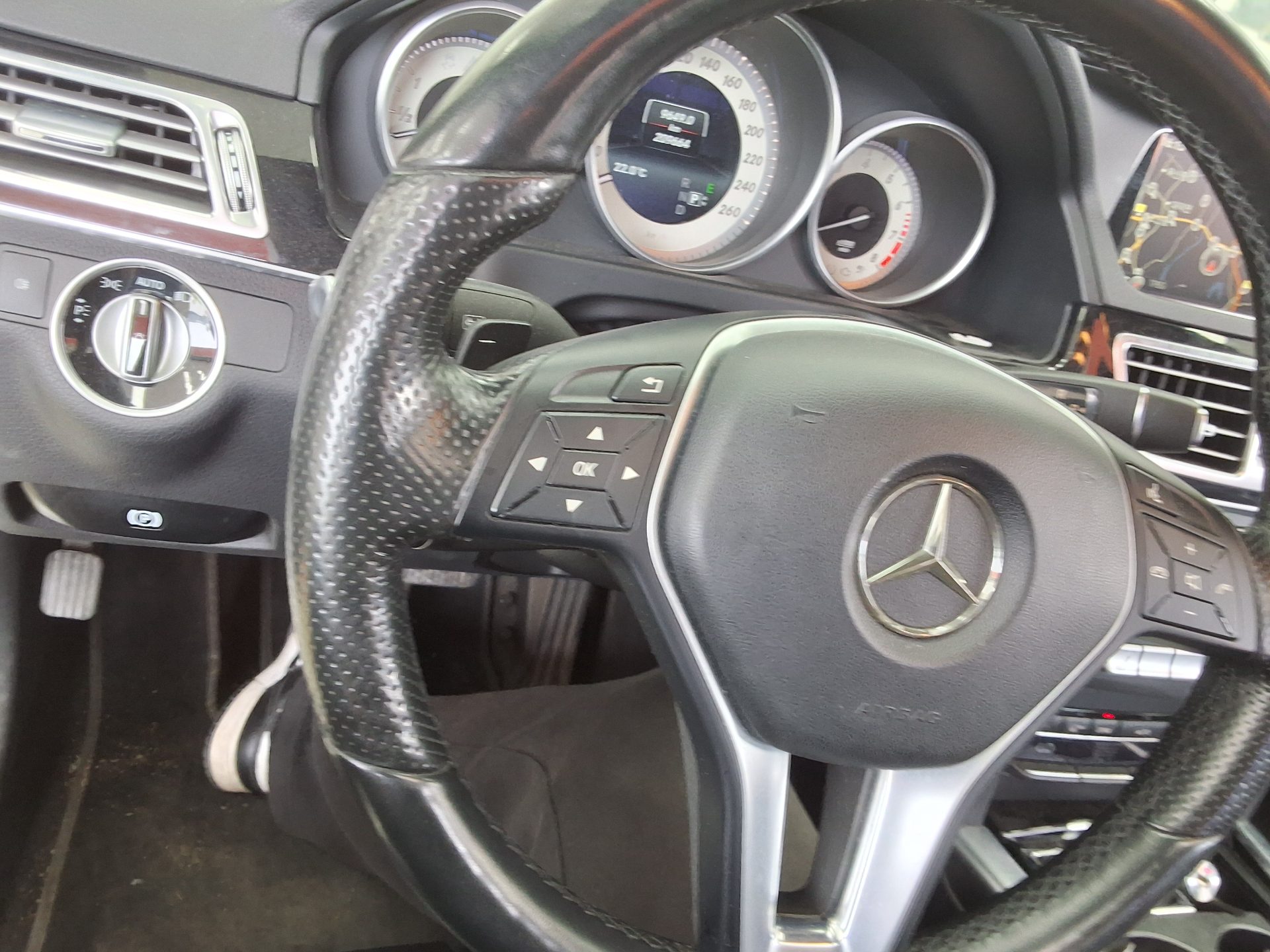 Mercedes-Benz E-Class 2016 - Image 21