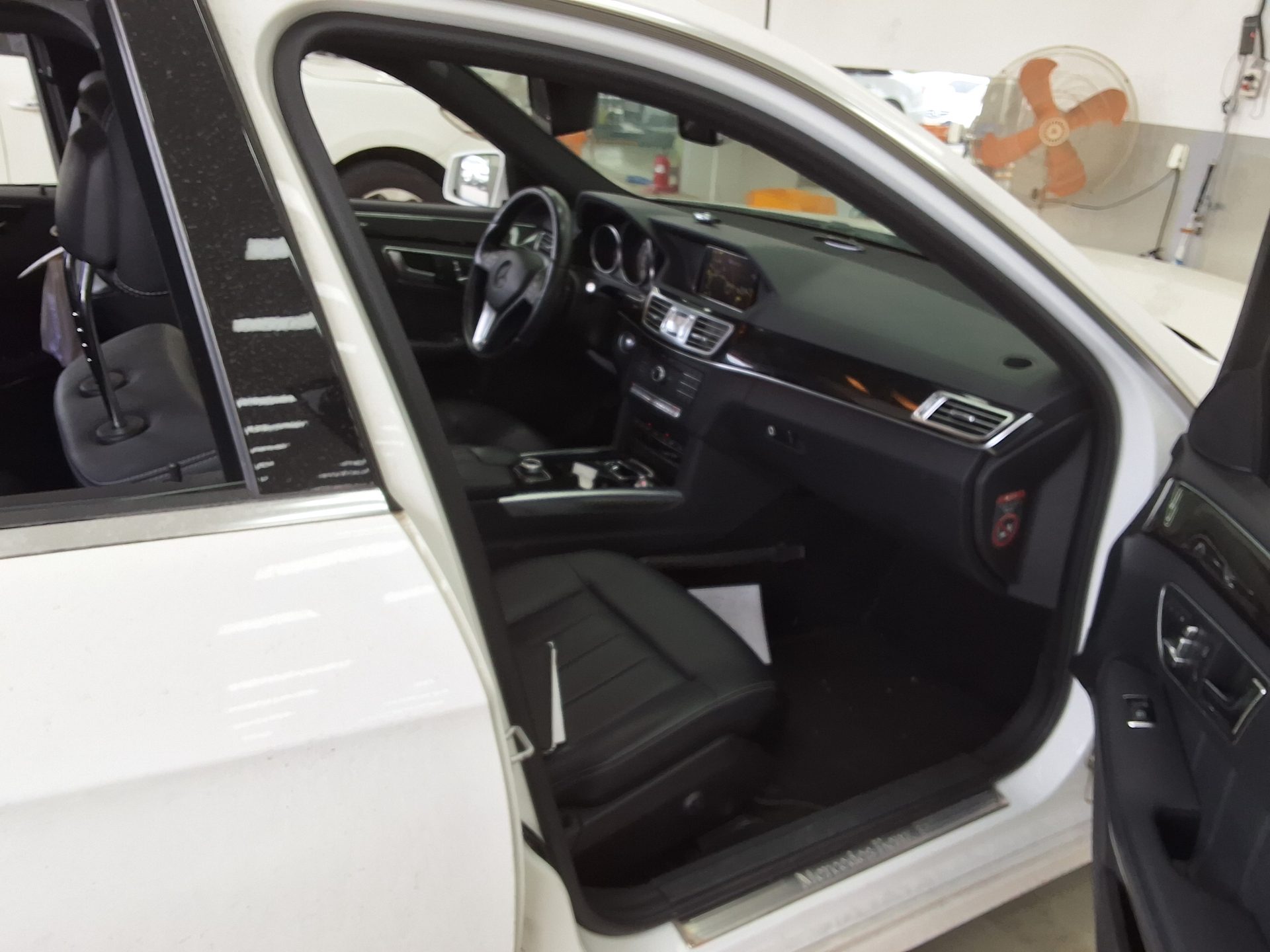 Mercedes-Benz E-Class 2016 - Image 13