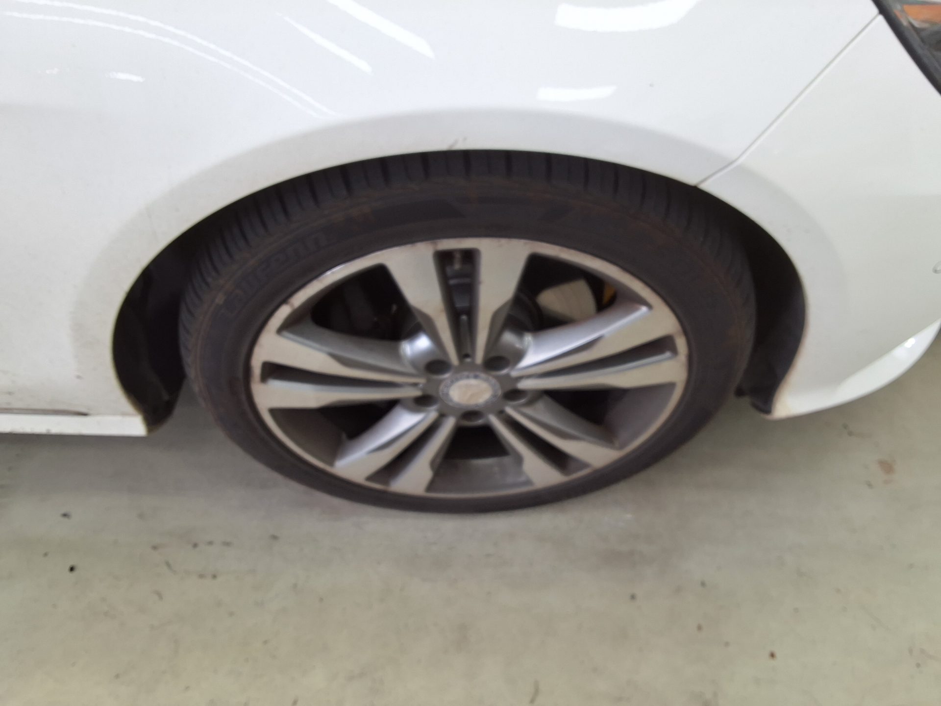 Mercedes-Benz E-Class 2016 - Image 19