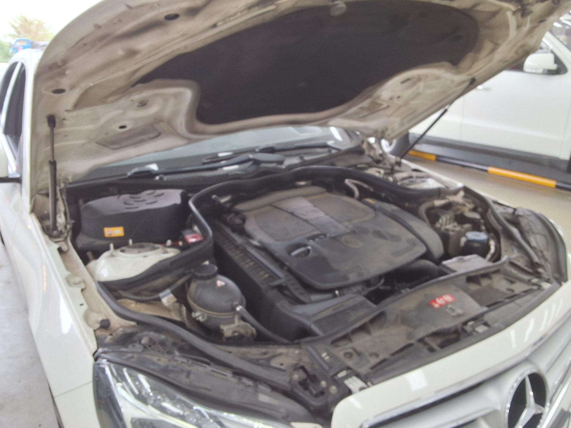 Mercedes-Benz E-Class 2016 - Image 16