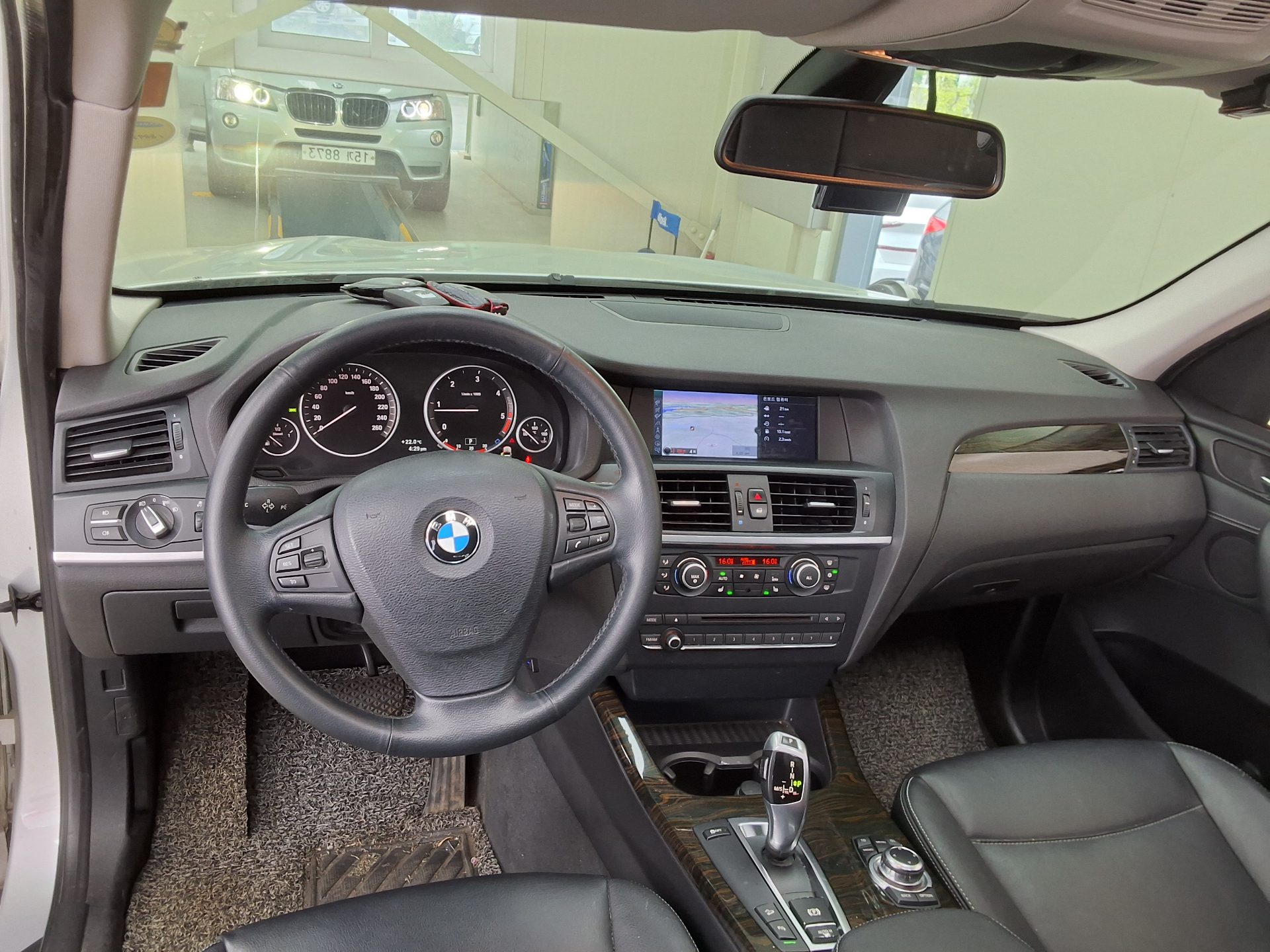 BMW X3 2011 - Image 19