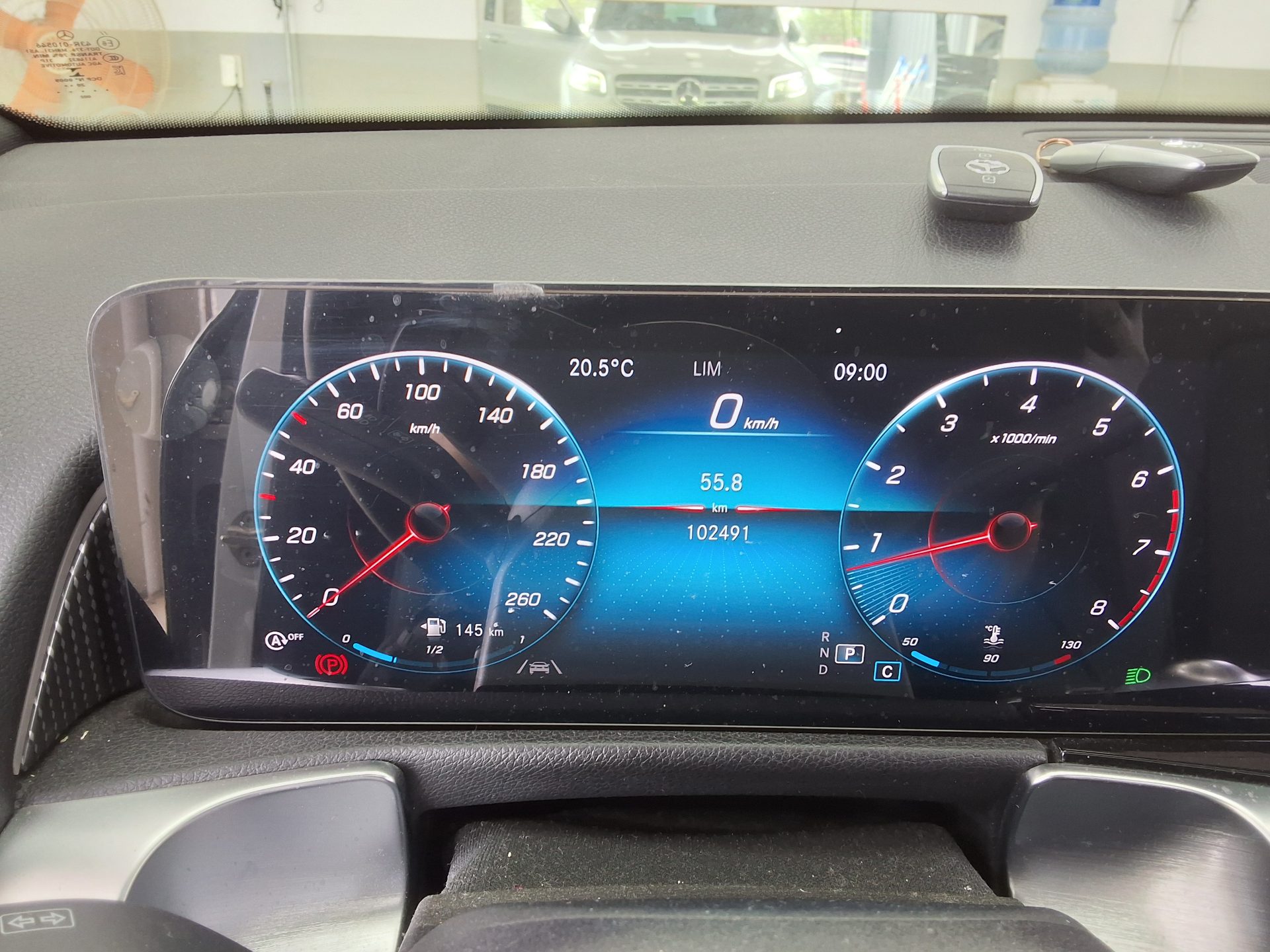 Mercedes-Benz GLB-Class 2021 - Image 8