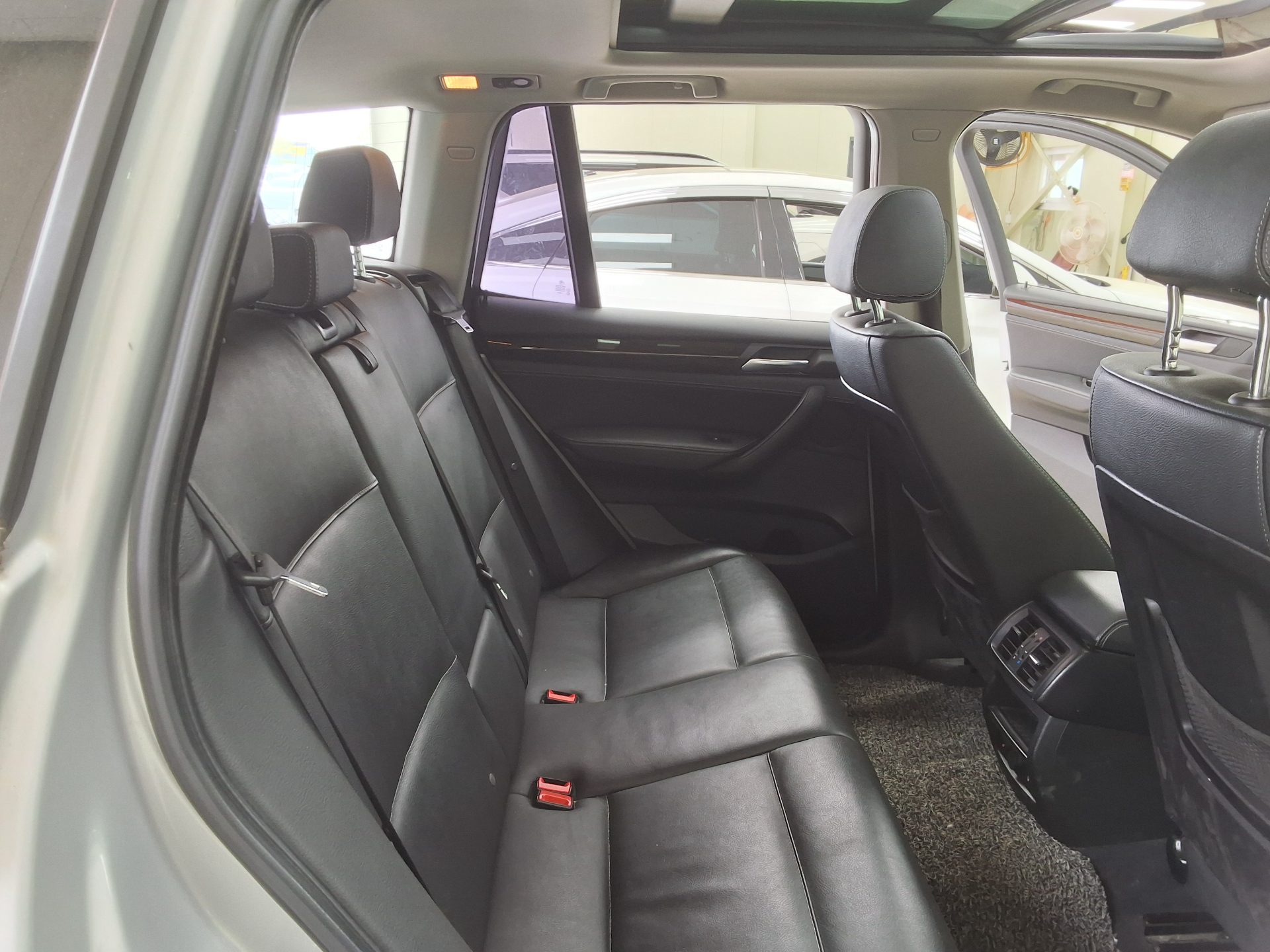 BMW X3 2011 - Image 12