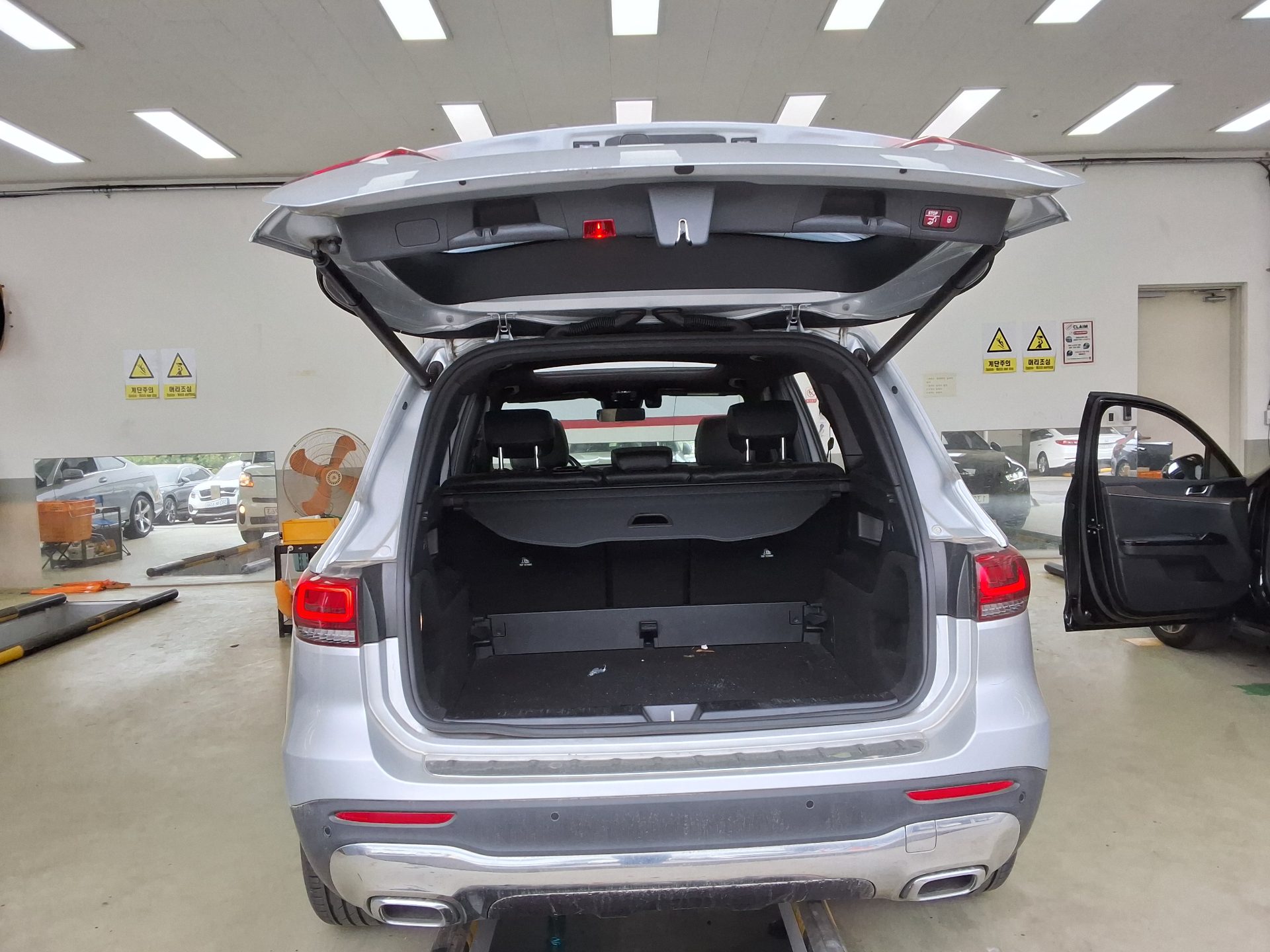 Mercedes-Benz GLB-Class 2021 - Image 14