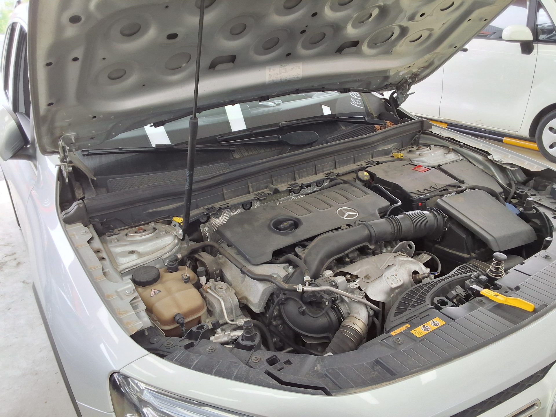 Mercedes-Benz GLB-Class 2021 - Image 16