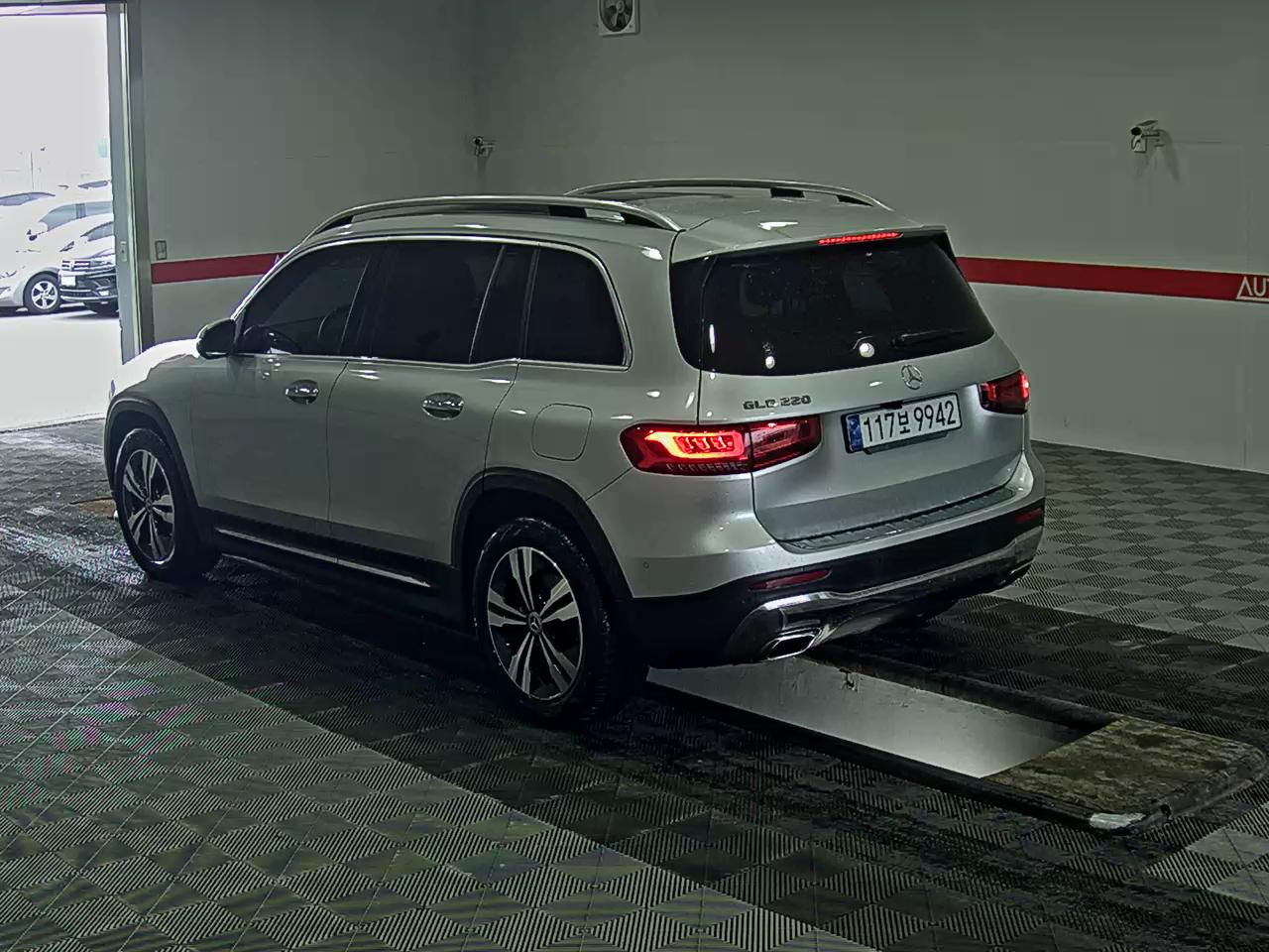 Mercedes-Benz GLB-Class 2021 - Image 5