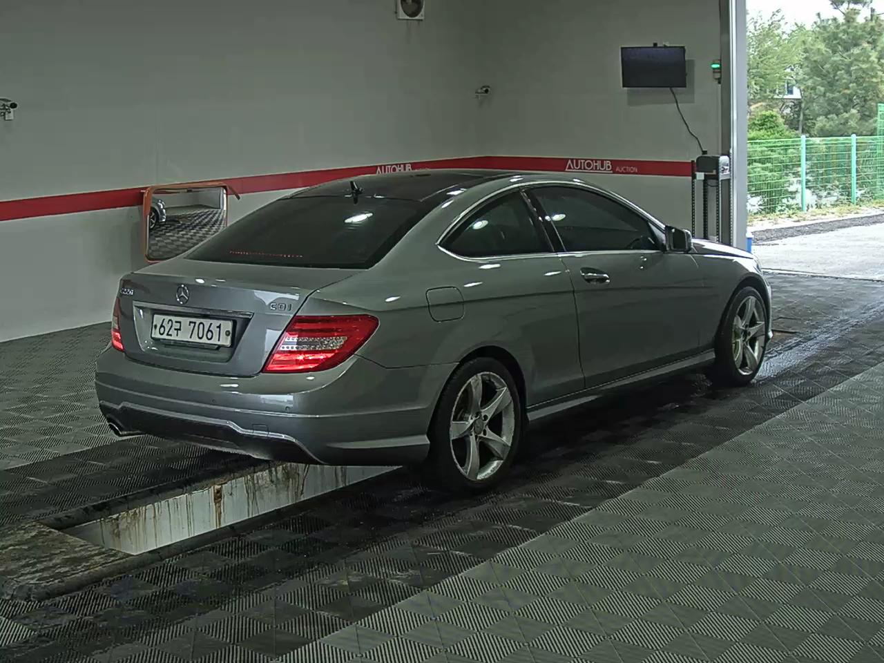 메르세데스-벤츠 C-클래스 2013 - 이미지 4