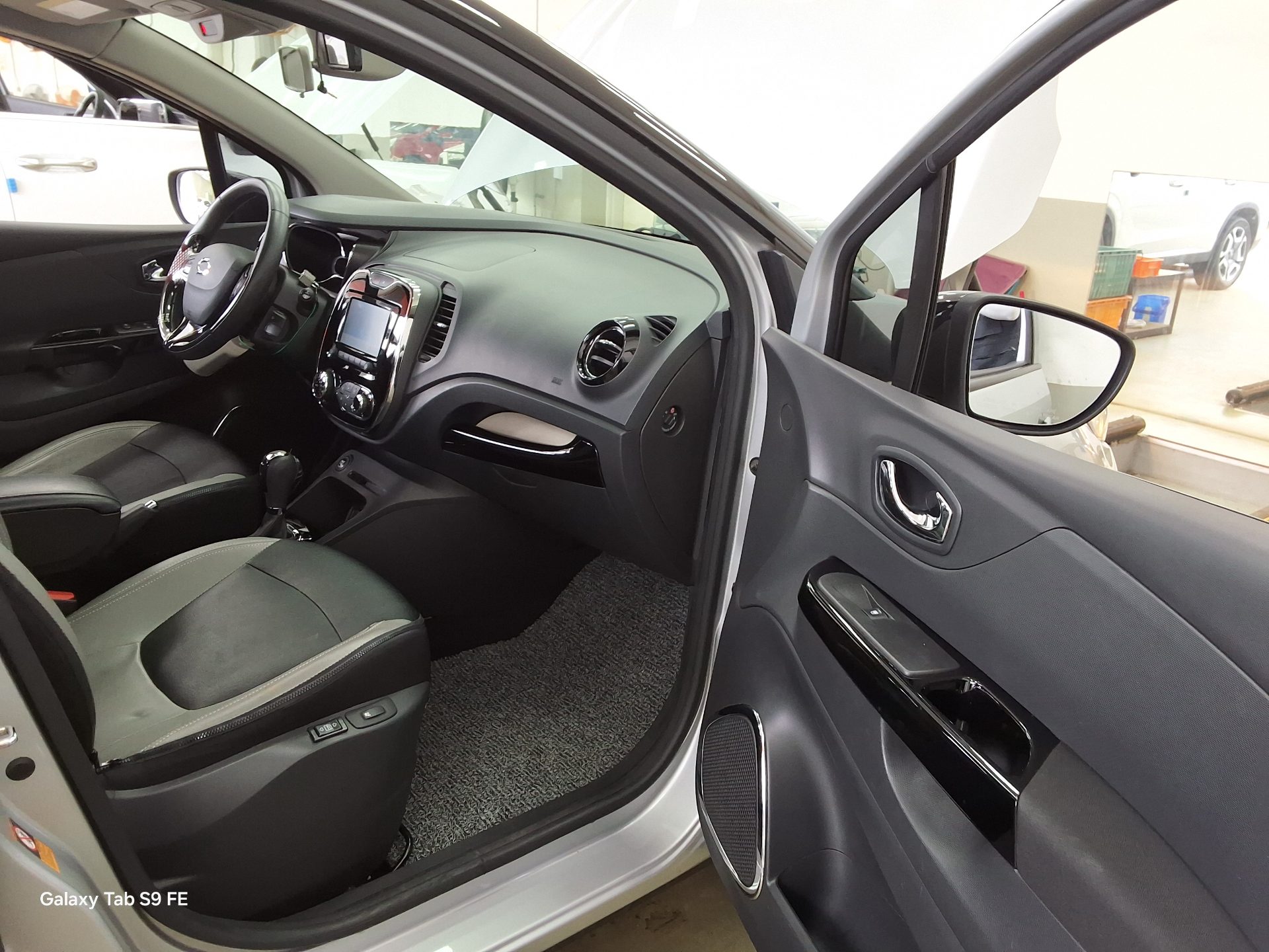 Renault Samsung QM3 2014 - Image 13