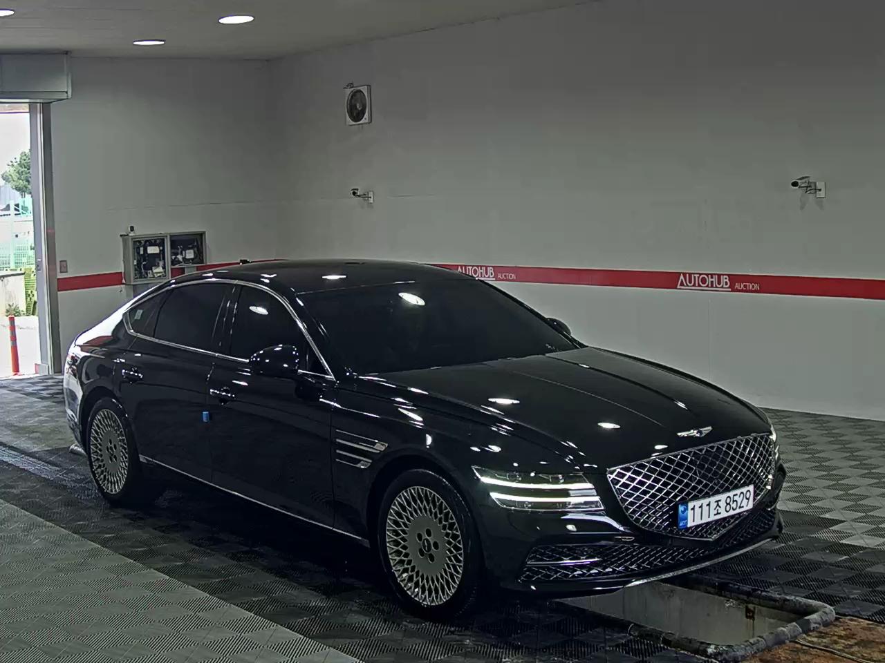 Hyundai Genesis 2022 - Image 2