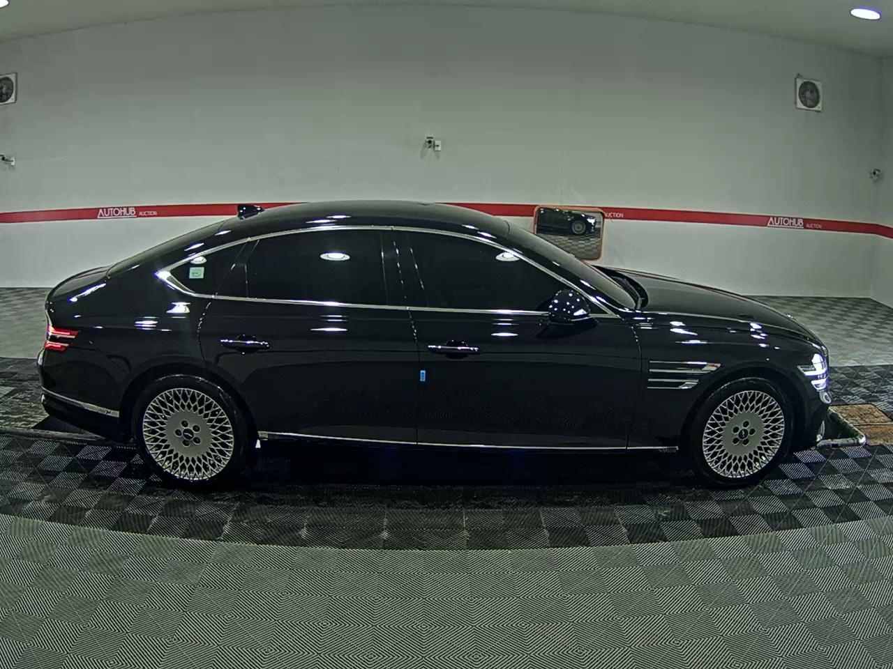 Hyundai Genesis 2022 - Image 3