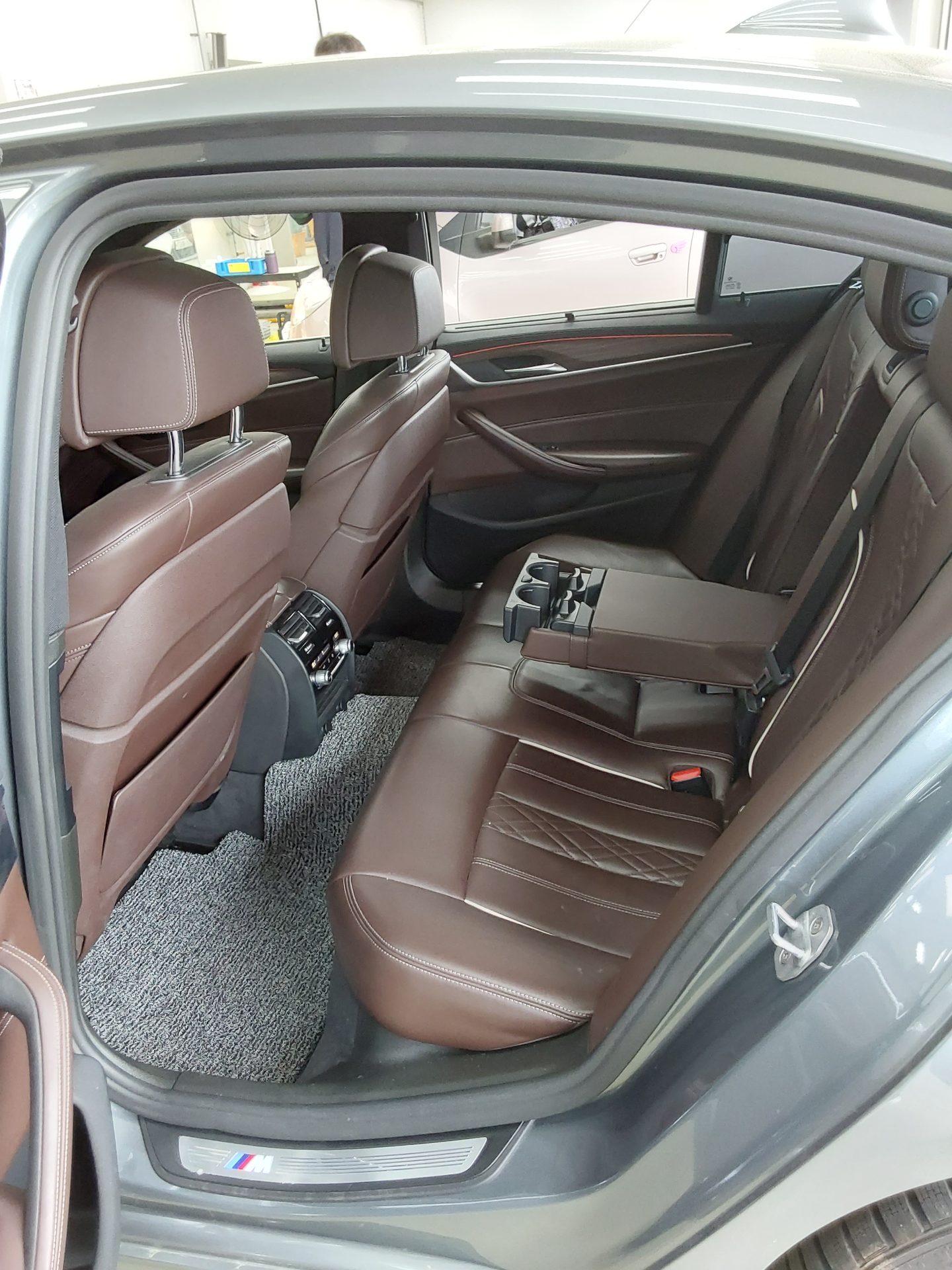 BMW 5 Series 2018 - Image 11