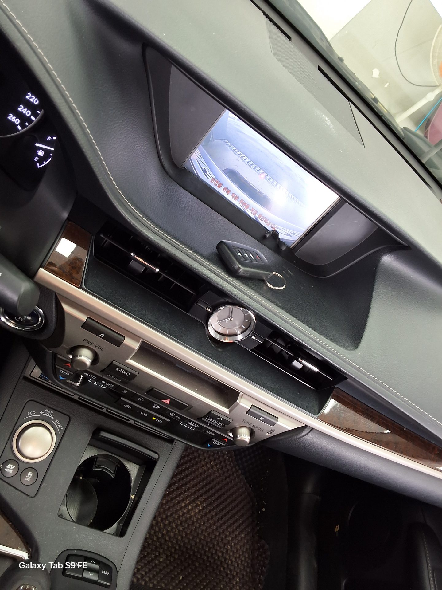 LEXUS ES - 17