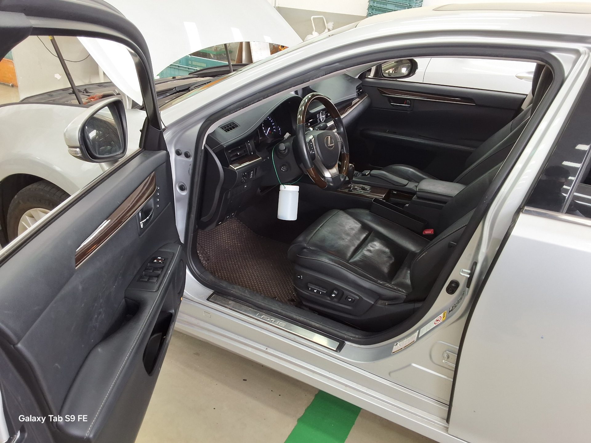 LEXUS ES - 9