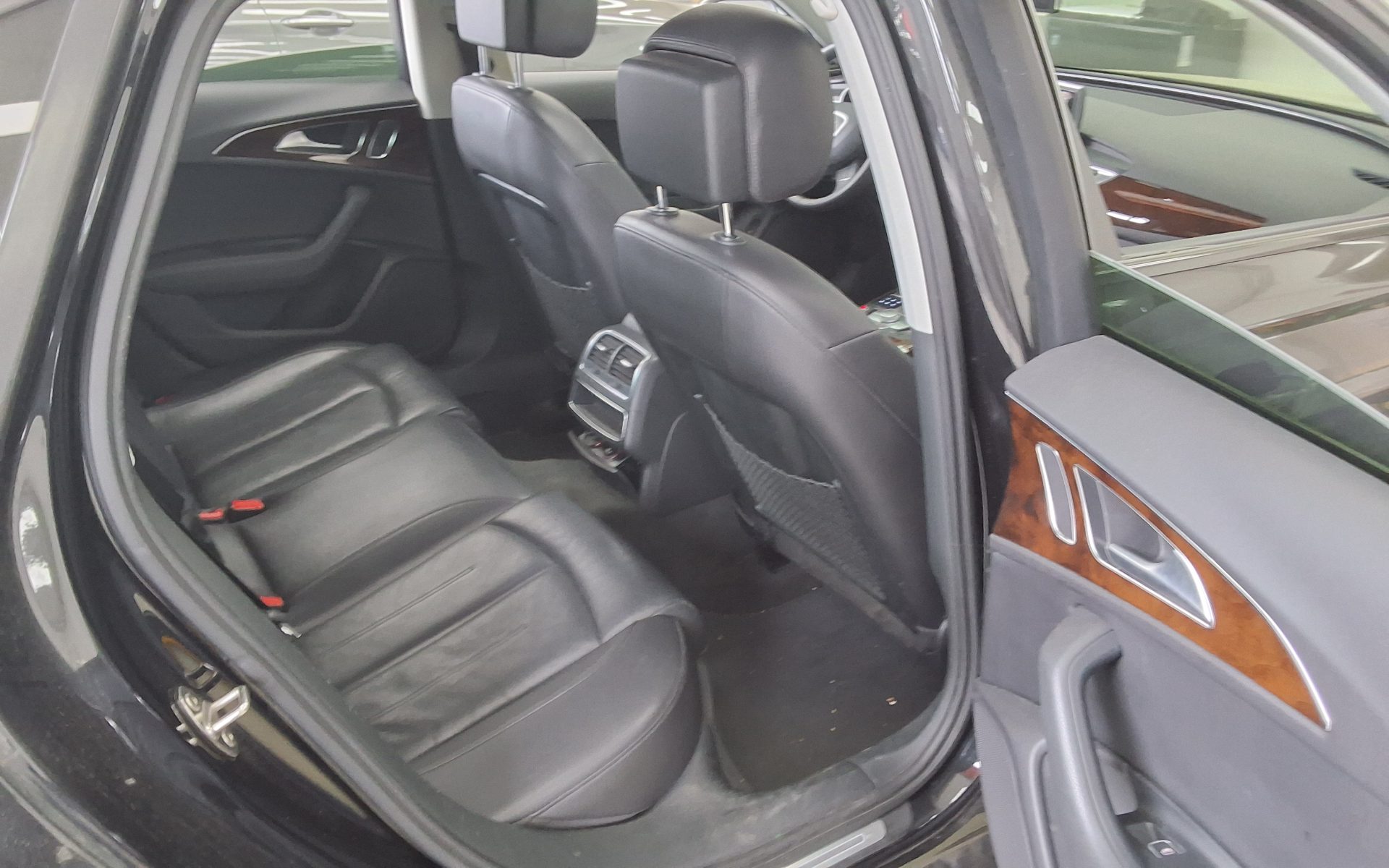 Audi A6 - 12