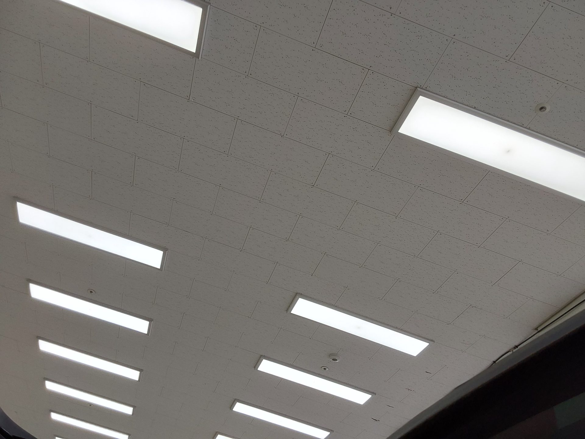 BMW 5 Series 2018 - Image 17