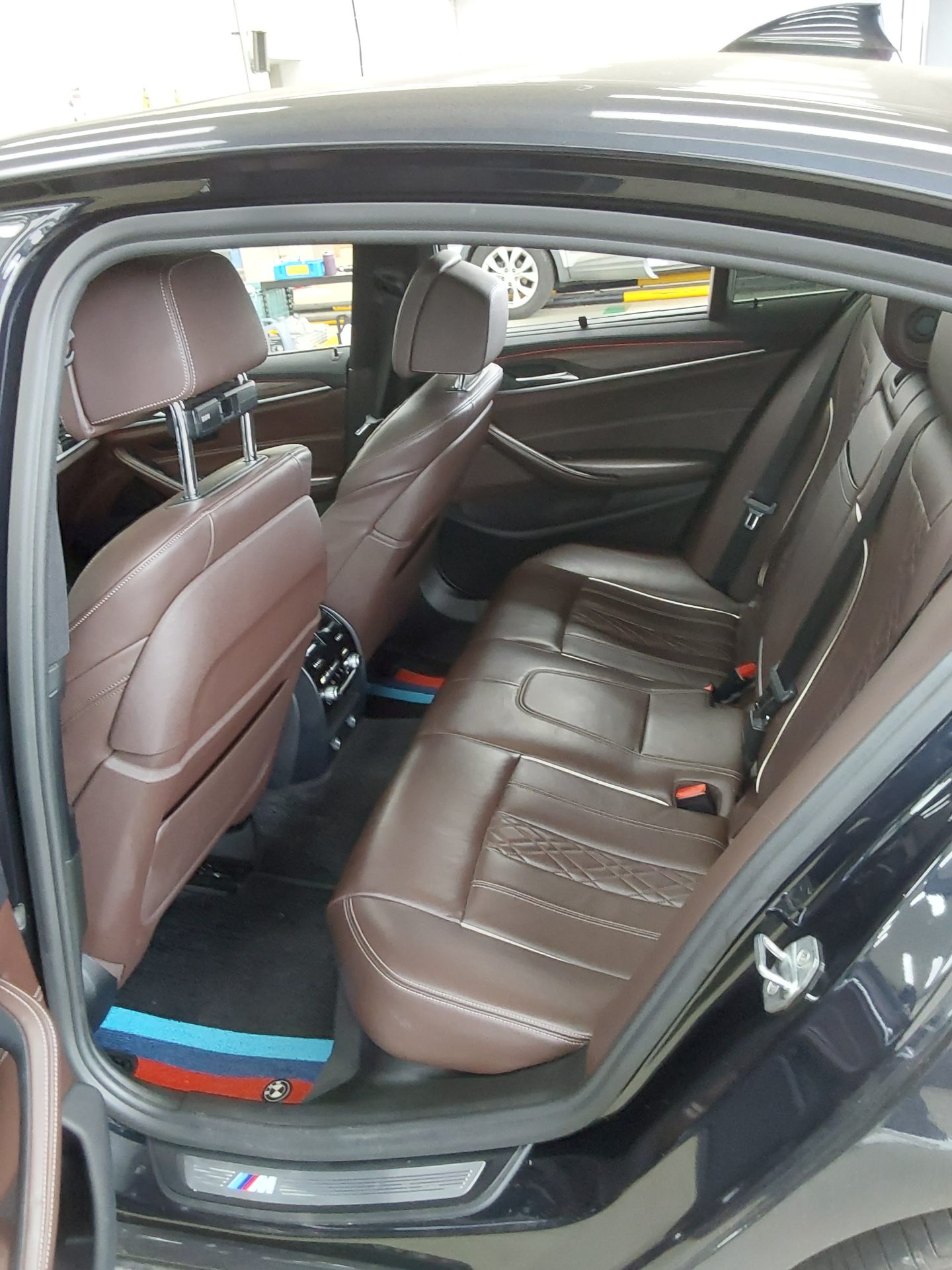 BMW 5 Series 2018 - Image 11