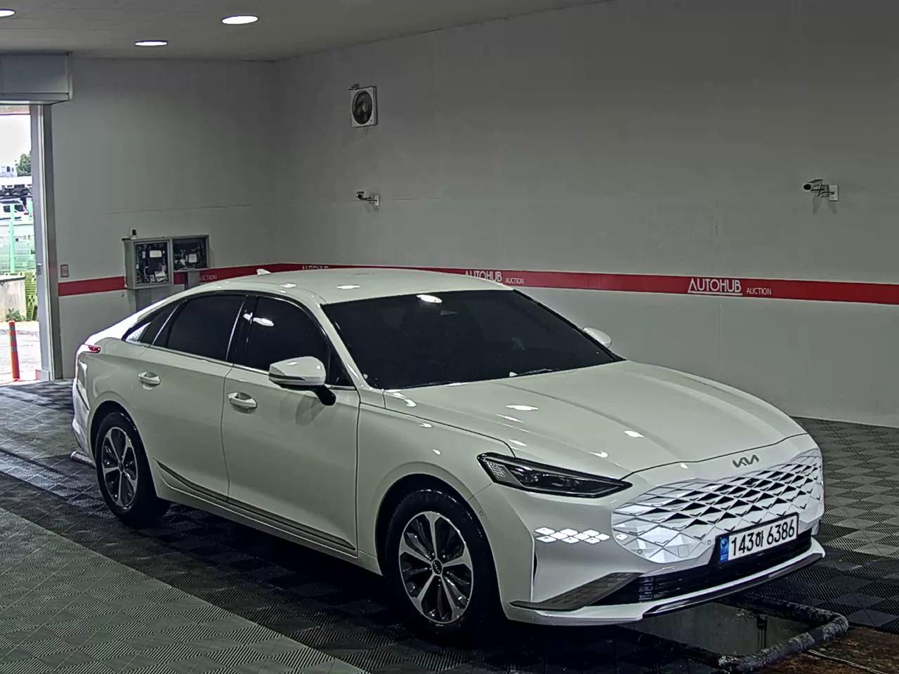 Kia K8 2023 - Image 2