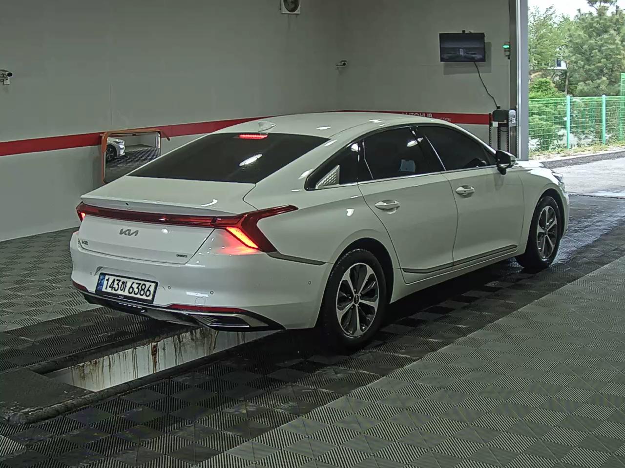 Kia K8 2023 - Image 4