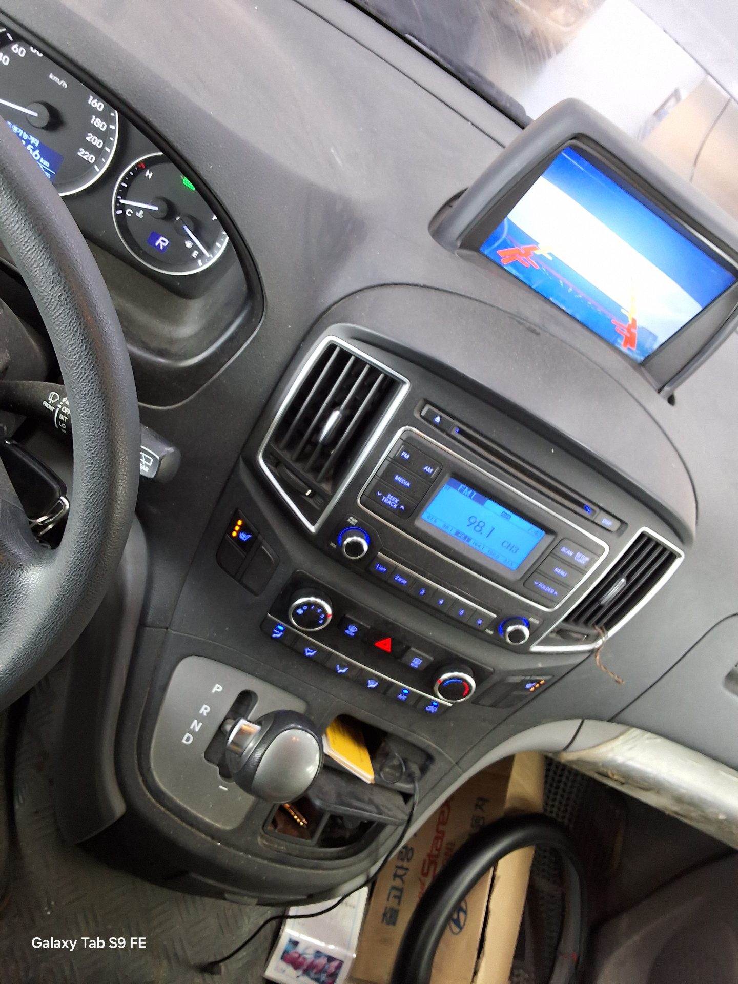 Hyundai Grand Starex 2018 - Image 17