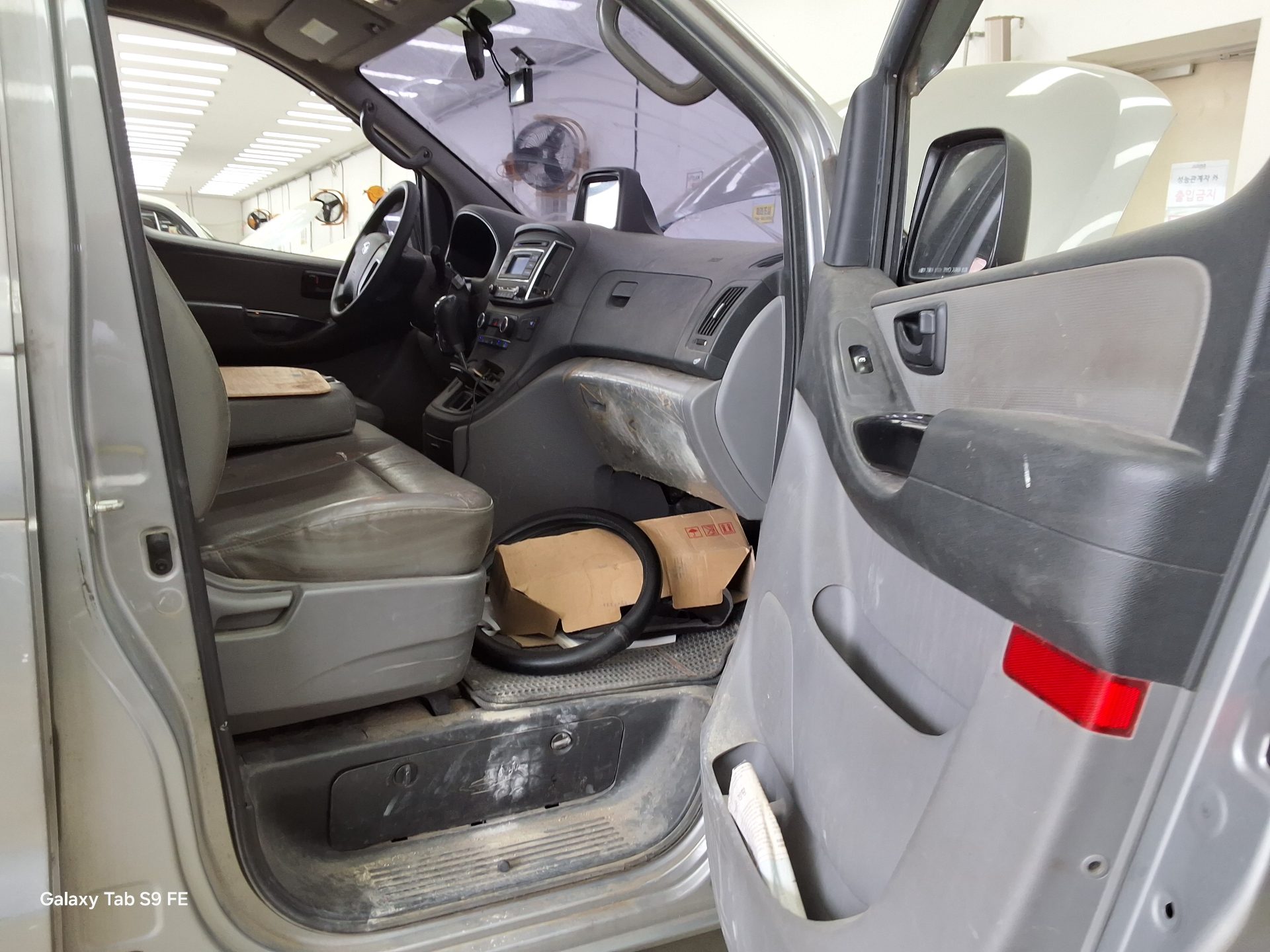 Hyundai Grand Starex 2018 - Image 13