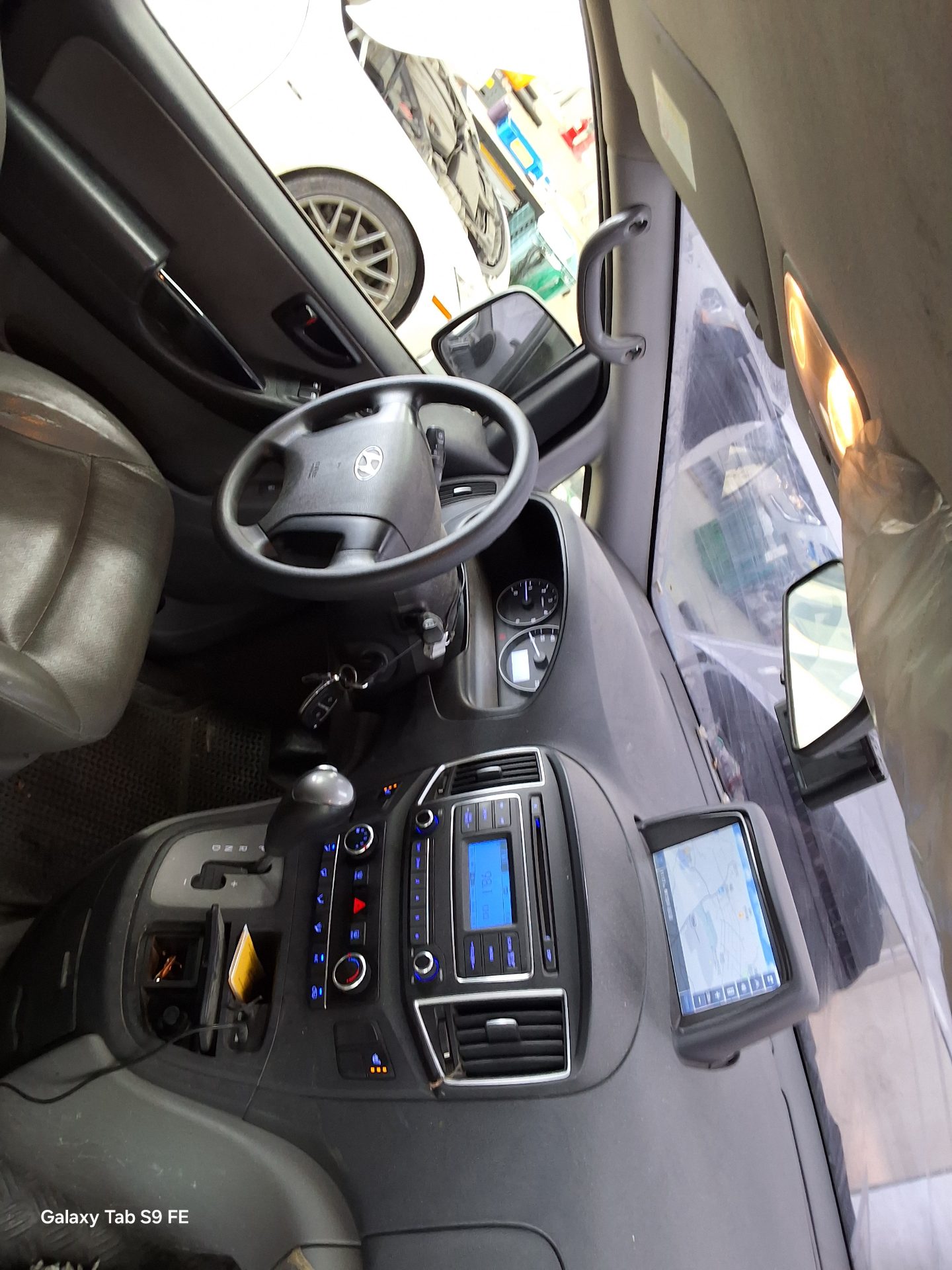 Hyundai Grand Starex 2018 - Image 10