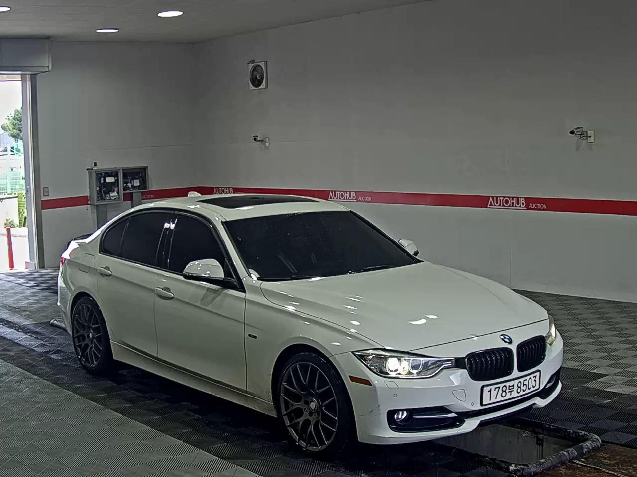 BMW 3 Series - 2