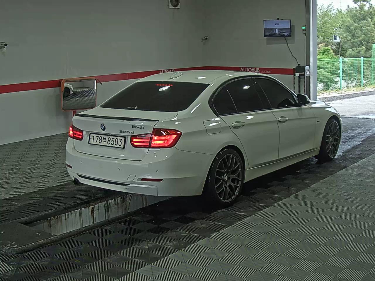 BMW 3 Series - 4