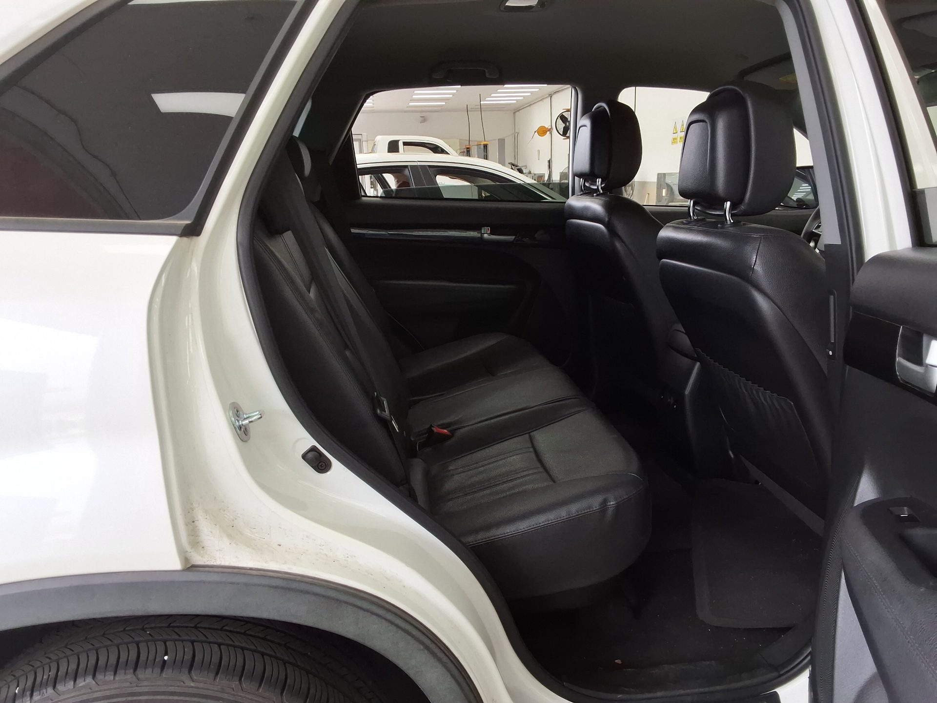 Kia Sorento 2011 - Image 12